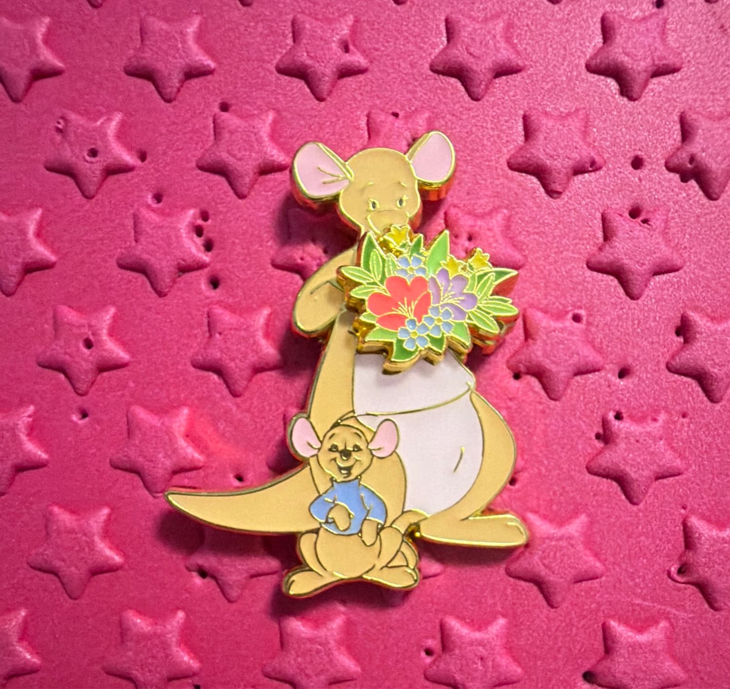 Kanga and Roo - Winnie the Pooh and Friends Floral front