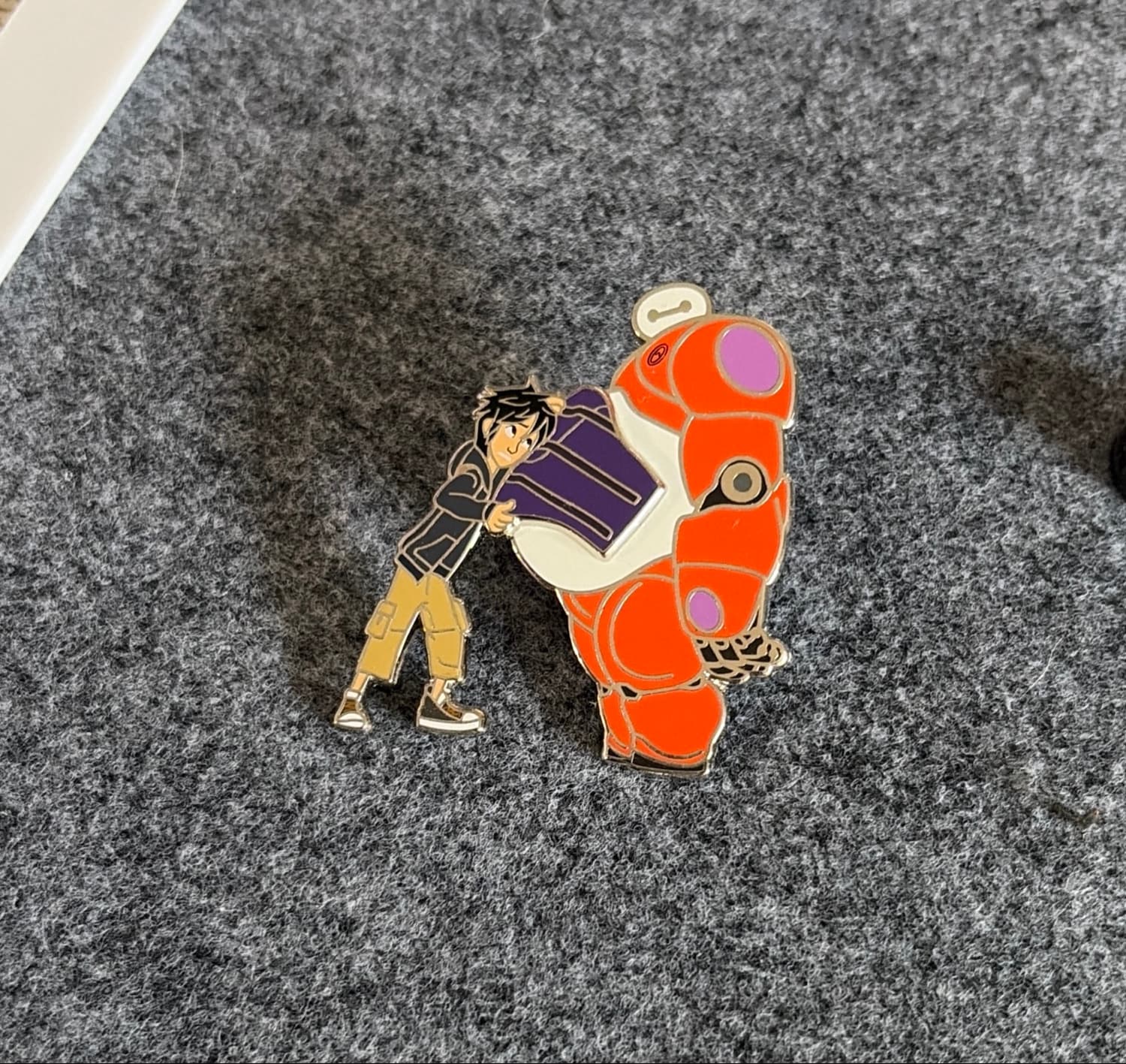 Big Hero 6 Hiro & Baymax Hugging Pin front