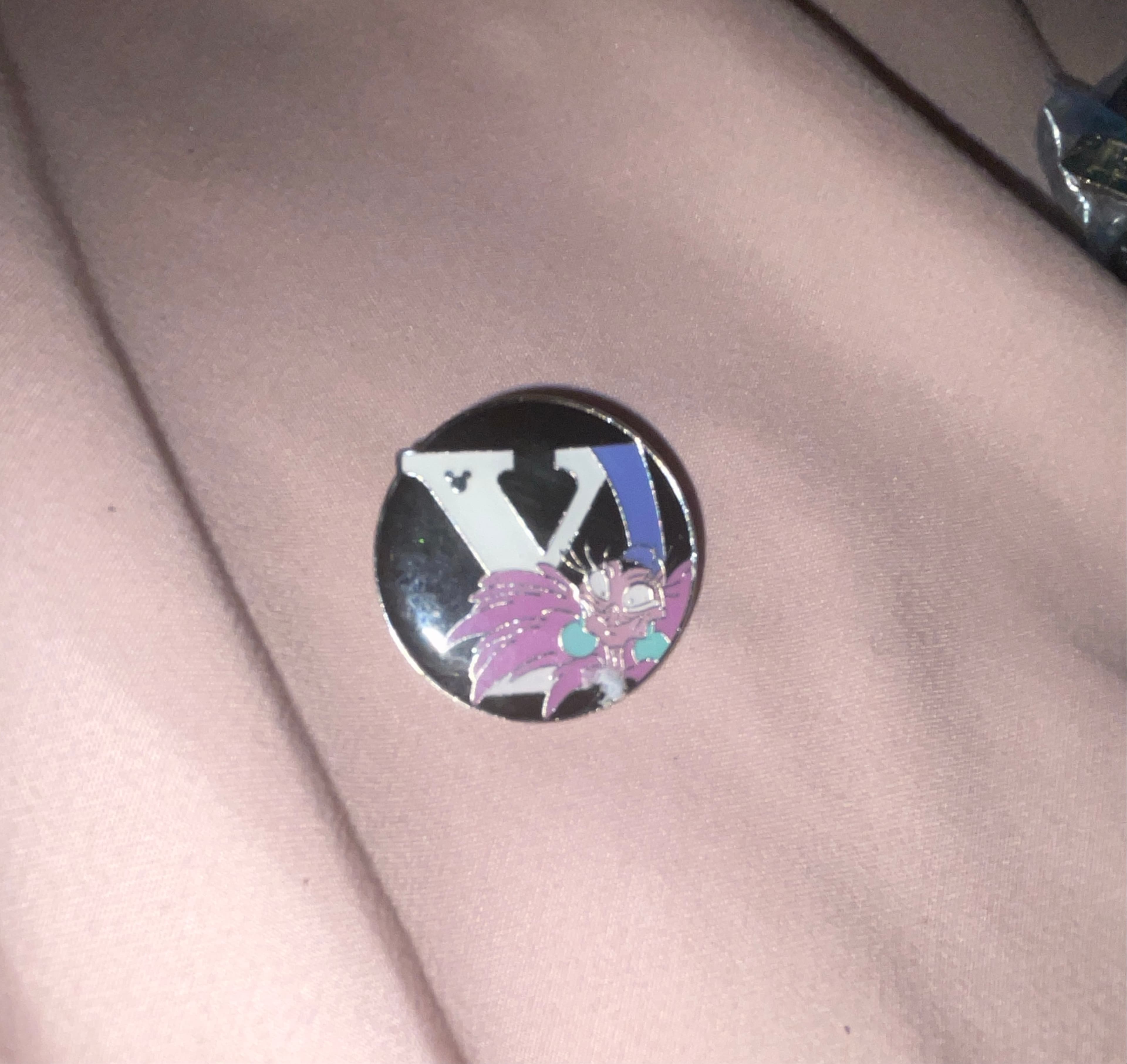 Hidden Mickey Alphabet V - Purple Spiky Alien front