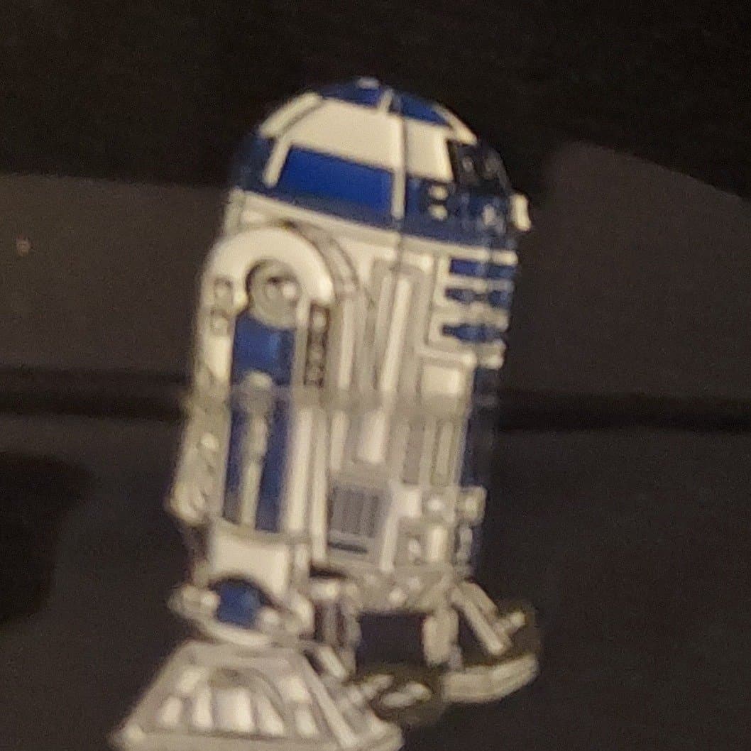 R2-D2 - R2 Astromech Droids front