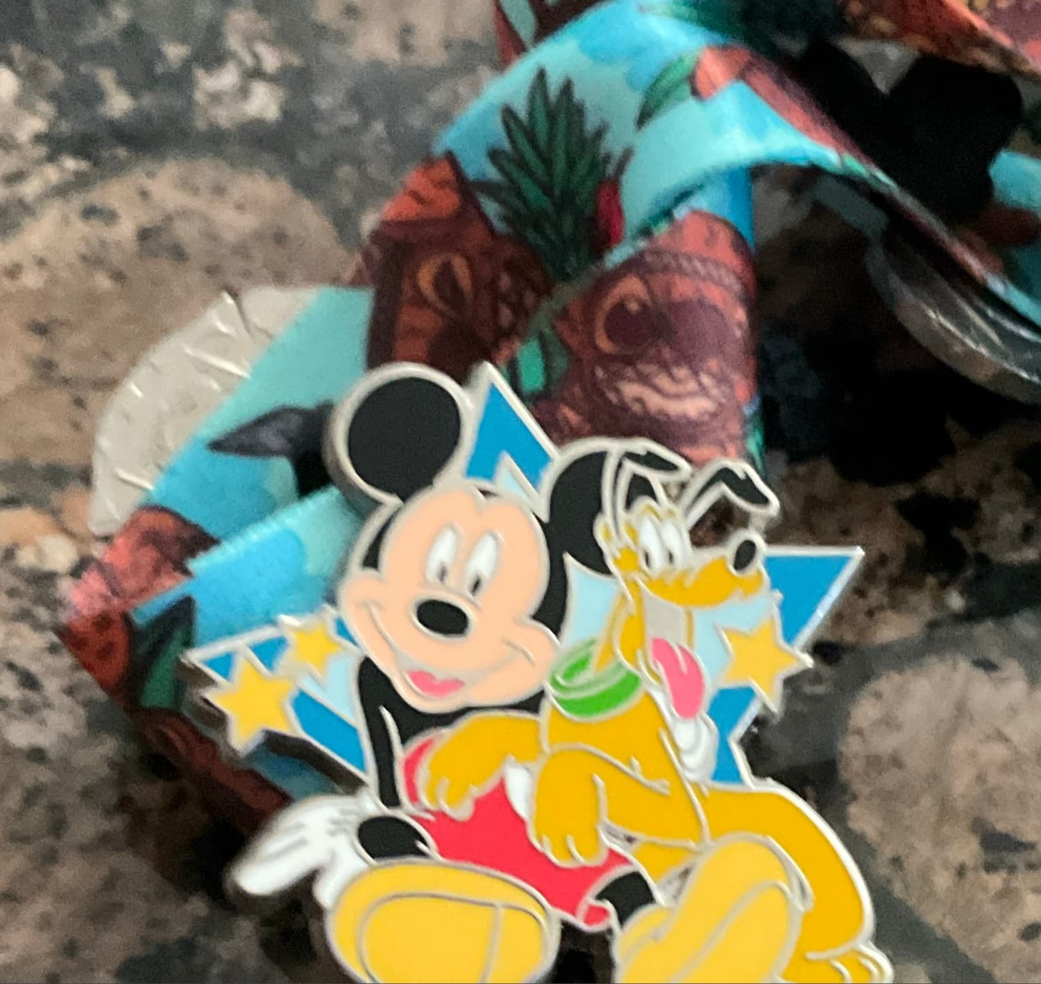 Mickey & Pluto Star front