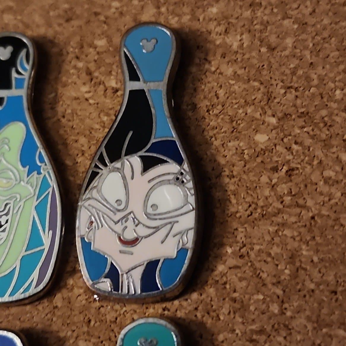 Yzma - 2008 Hidden Mickey - Bowling Pin Villains front