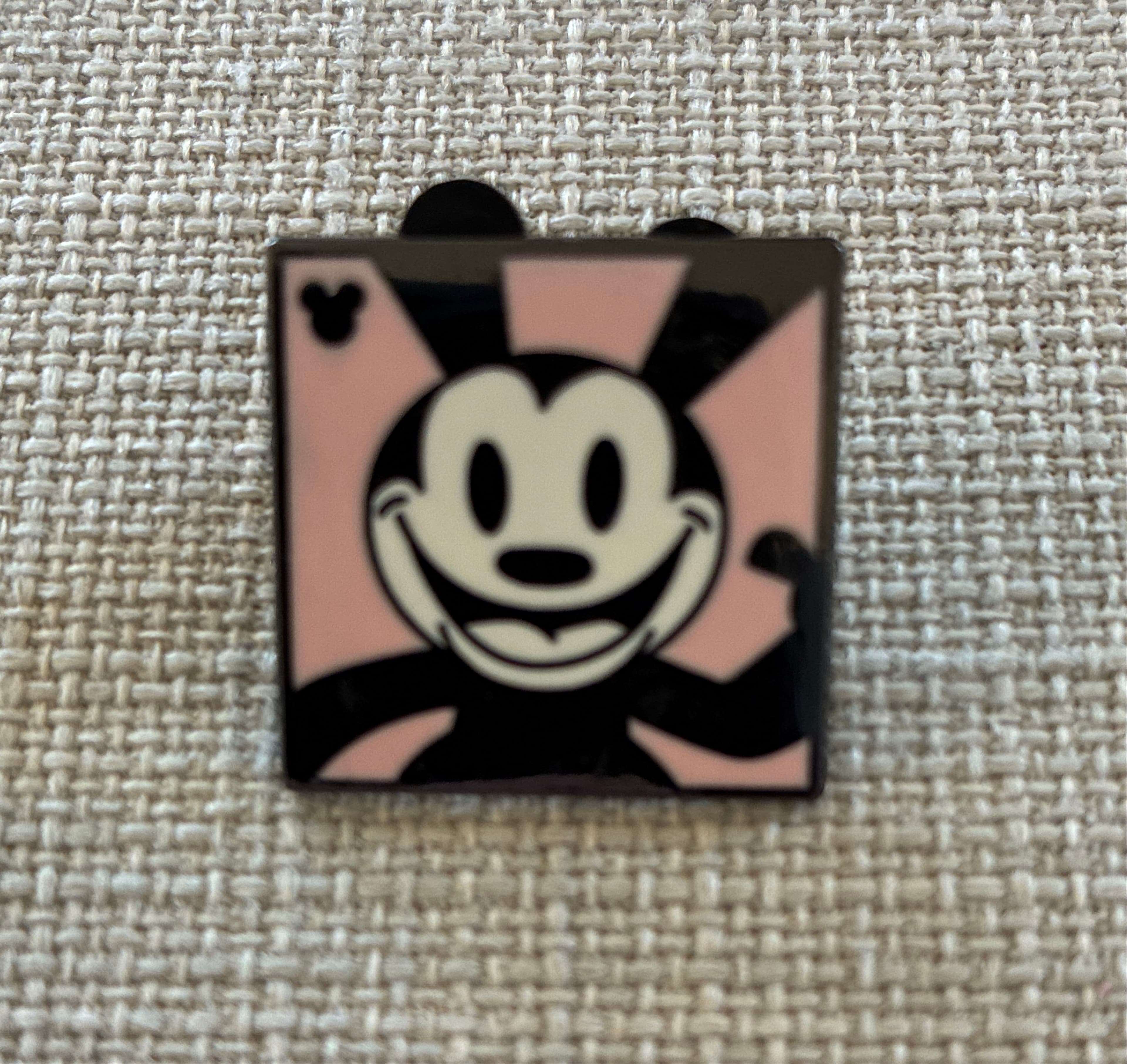 Oswald the Lucky Rabbit Expressions - Happy (Pink) front