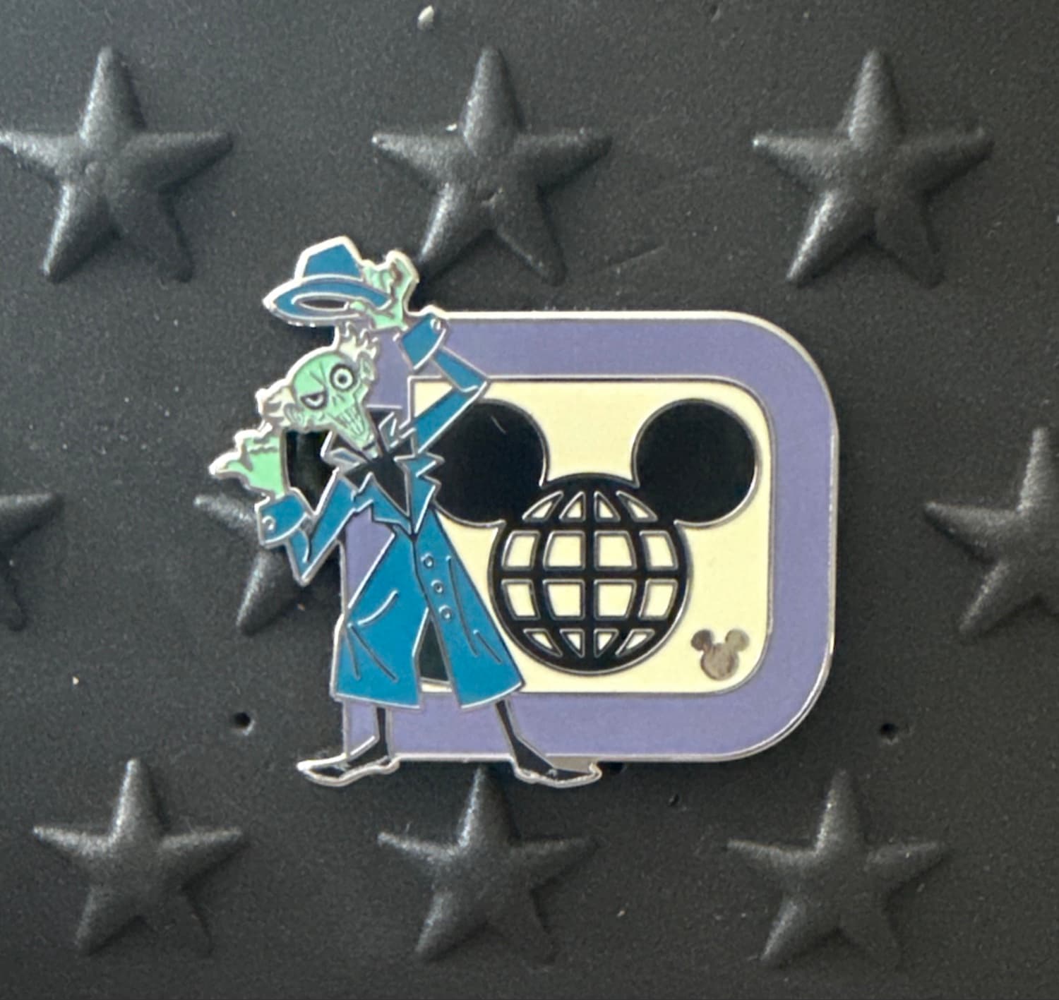 Hatbox Ghost - Hidden Mickey D Series front