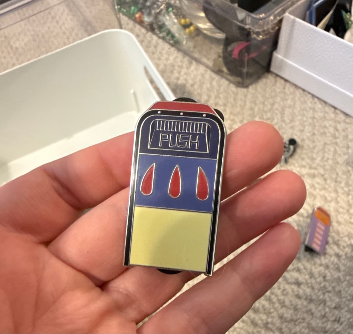 Snow White Character Trash Can front