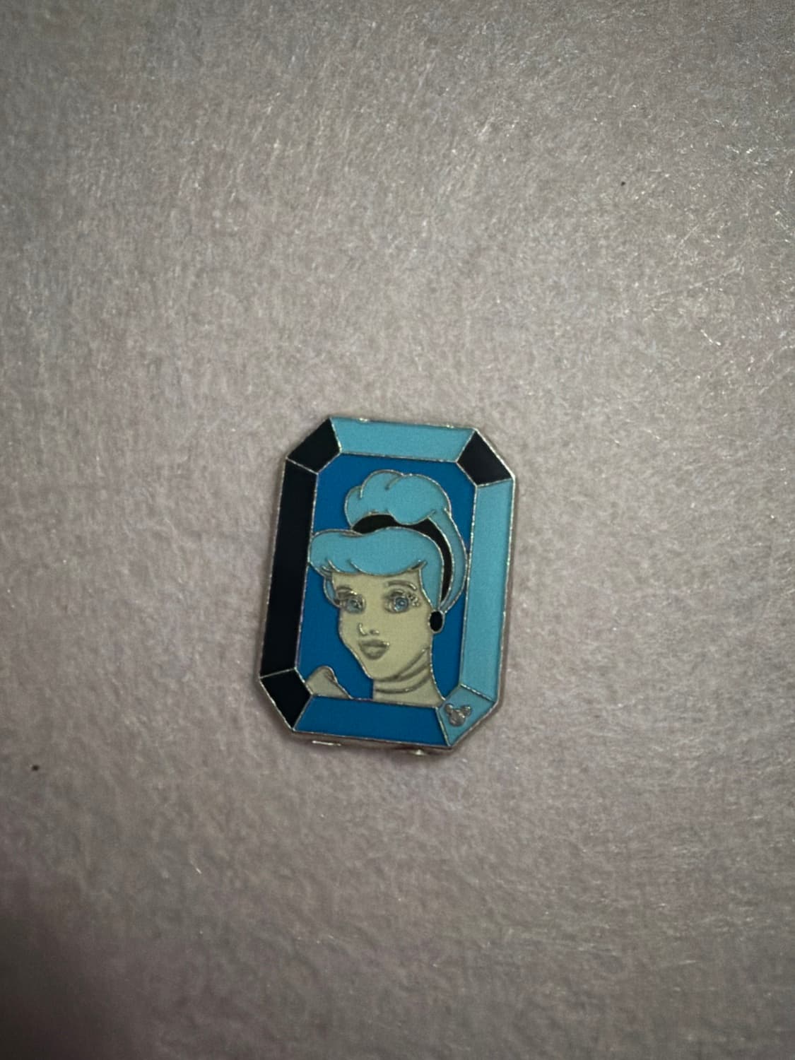 Cinderella - Princess Gems - Hidden Mickey 2008 front
