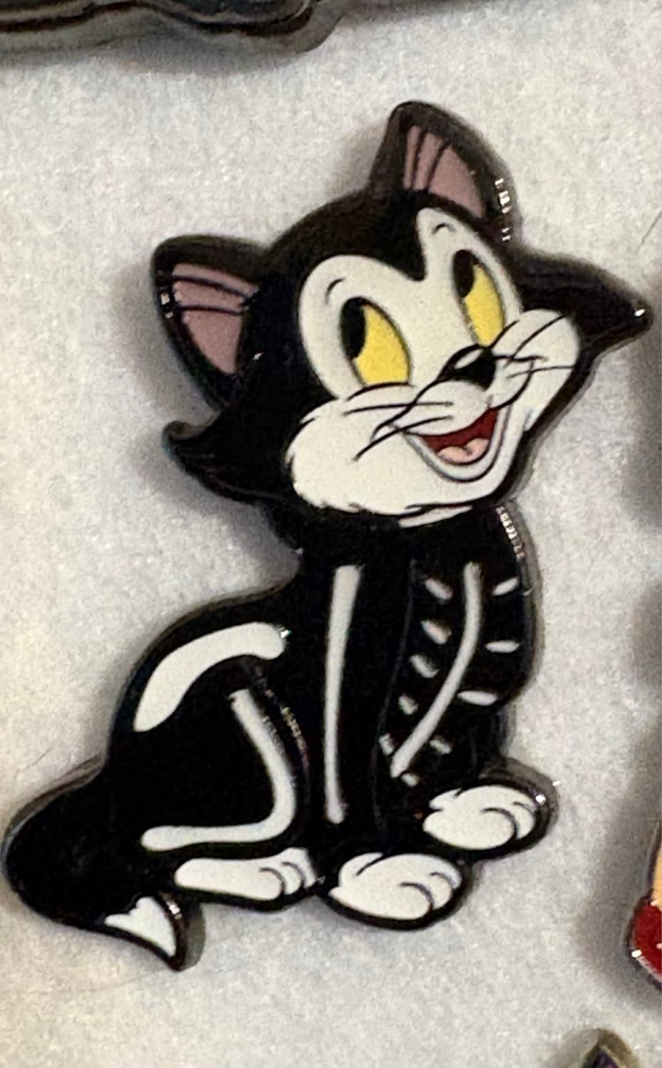 Loungefly Disney Animals Halloween Blind Box Pin Set - Figaro as a Skeleton front