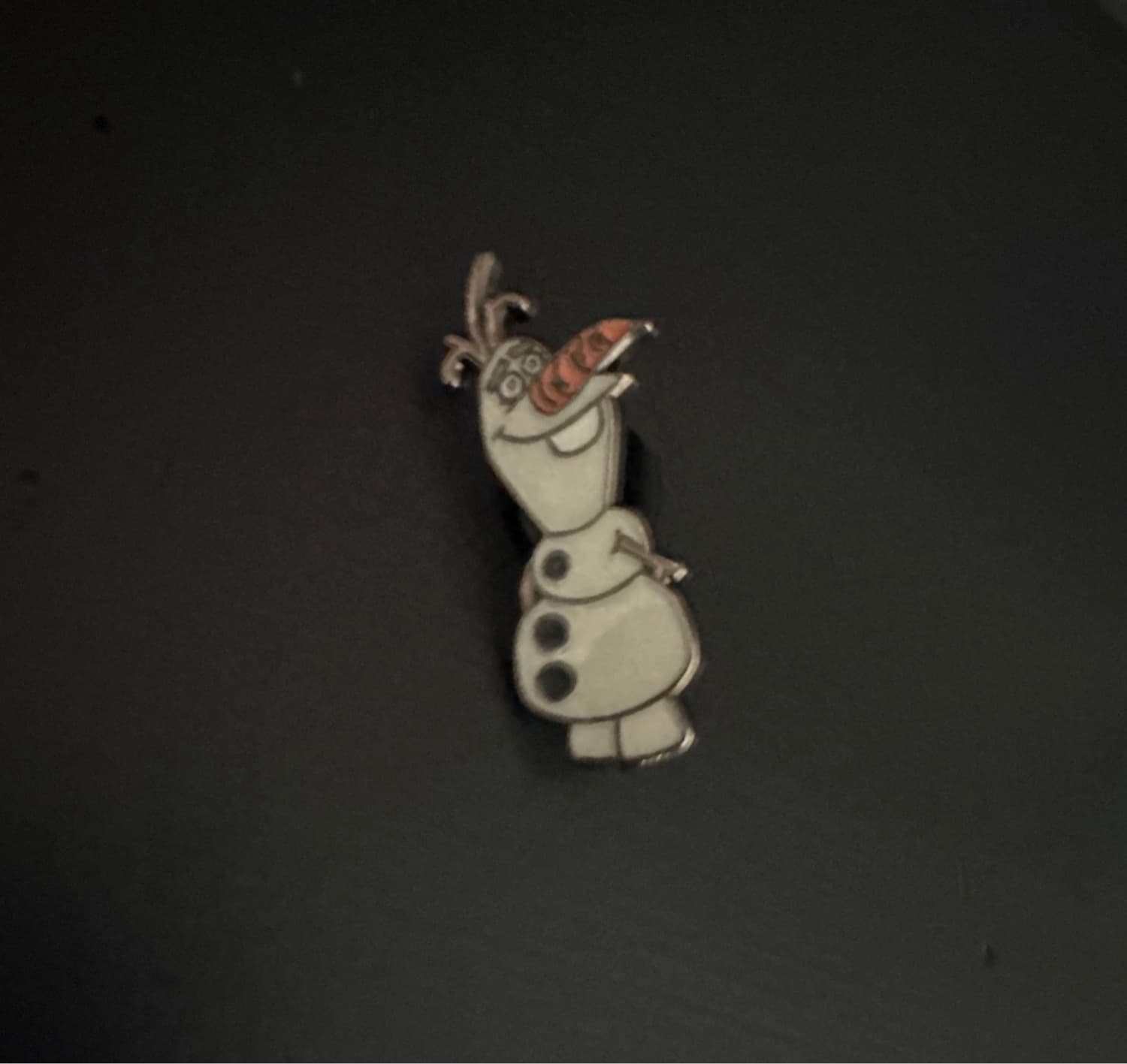 Frozen - Olaf Smiling & Waving Disney Pin front