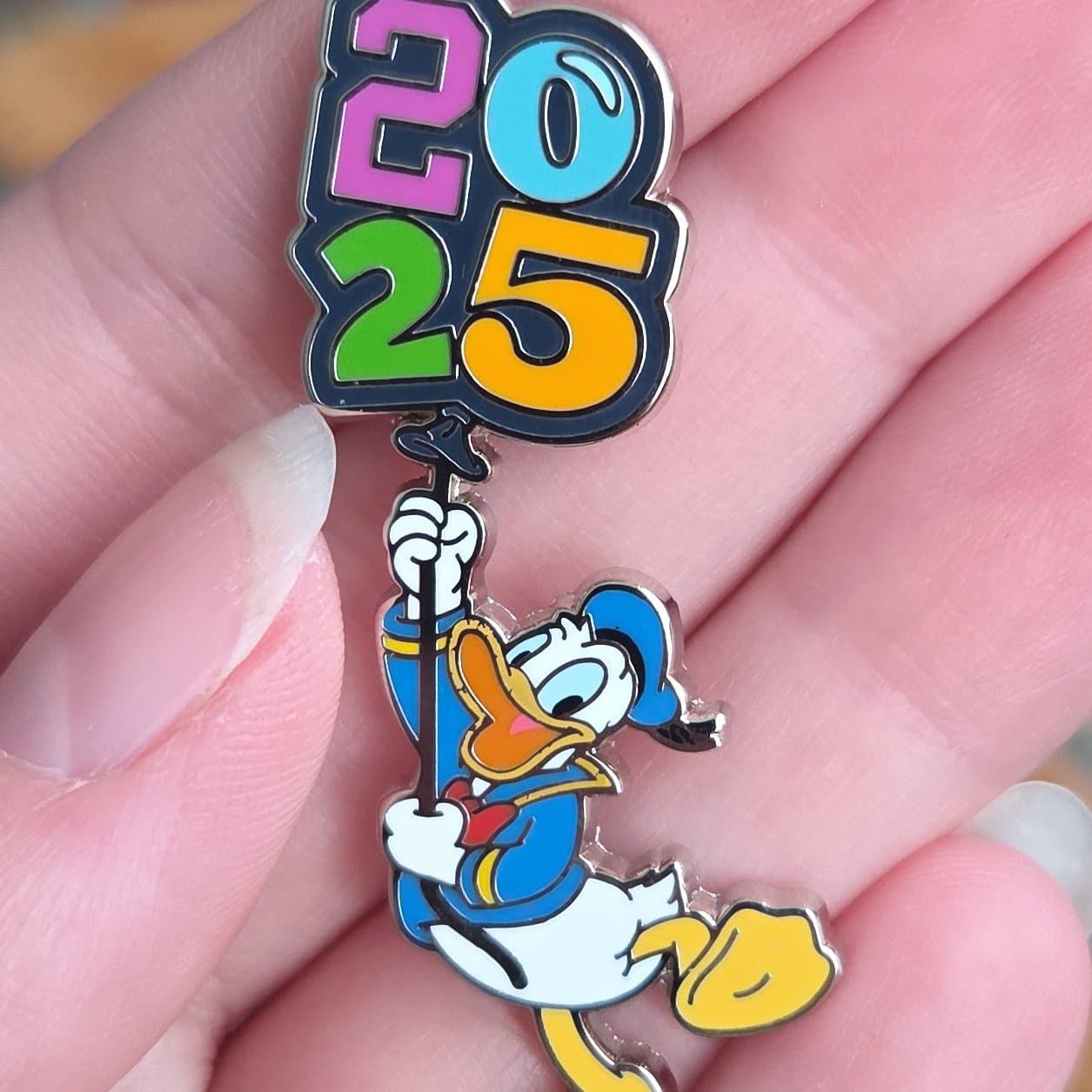 Donald Duck 2025 Balloon Logo front