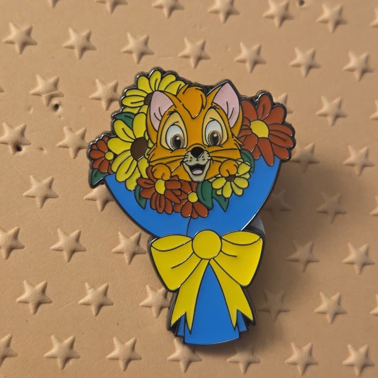 Oliver floral bouquet front