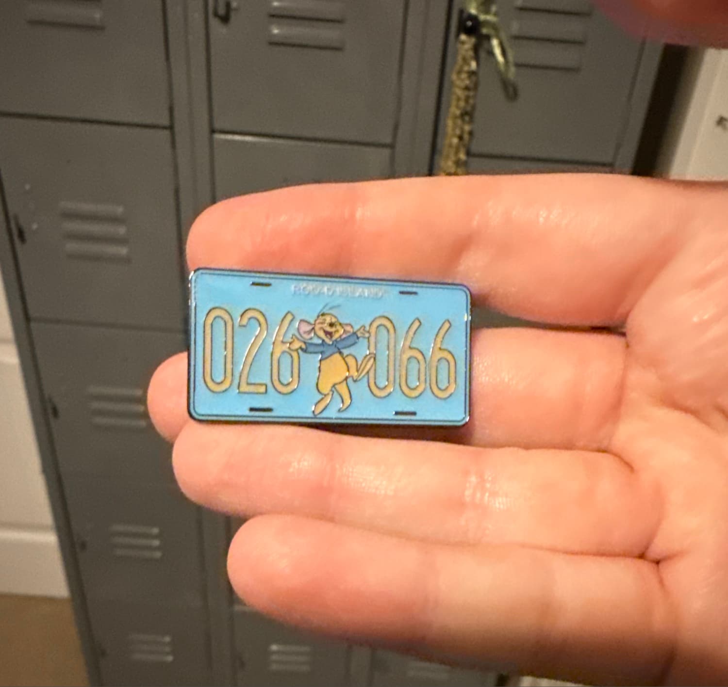 Disney Loungefly Roo - Roo-D Island 026 066 - Pooh & Friends License Plate Pin front