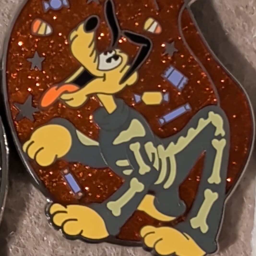 Skeleton Pluto front