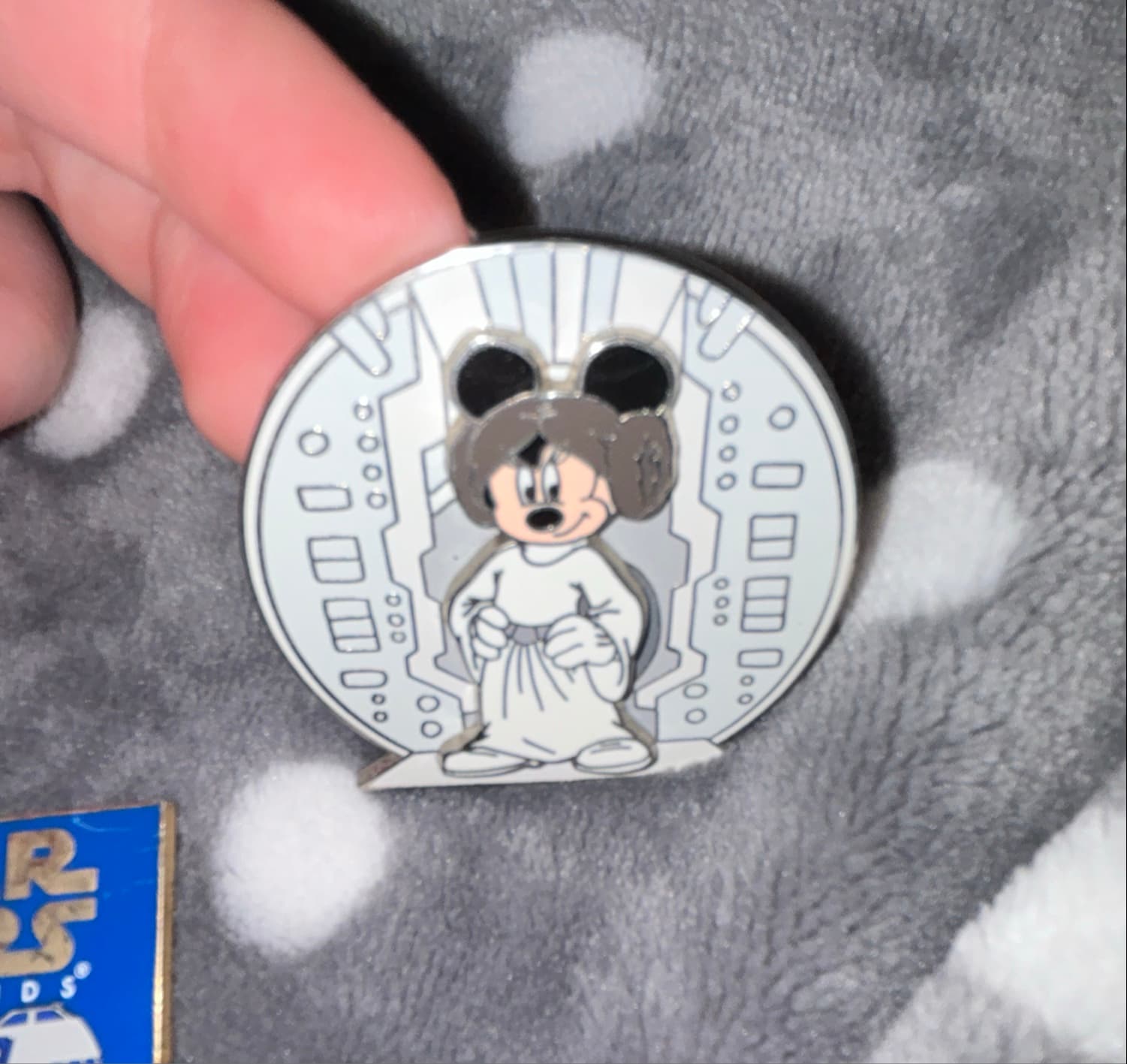 Minnie Mouse as Princess Leia front