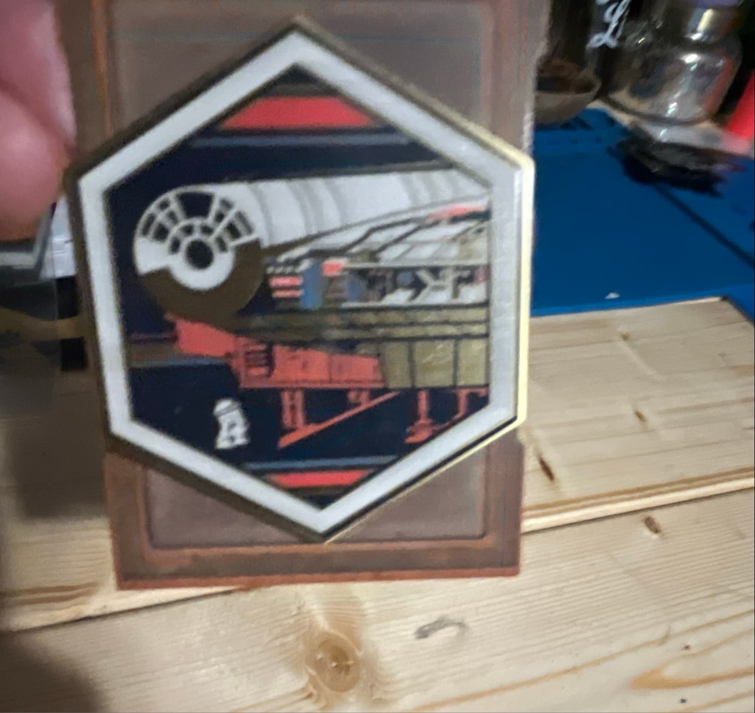 Galaxy Edge Batuu R2-D2 Millennium Falcon Ramp front
