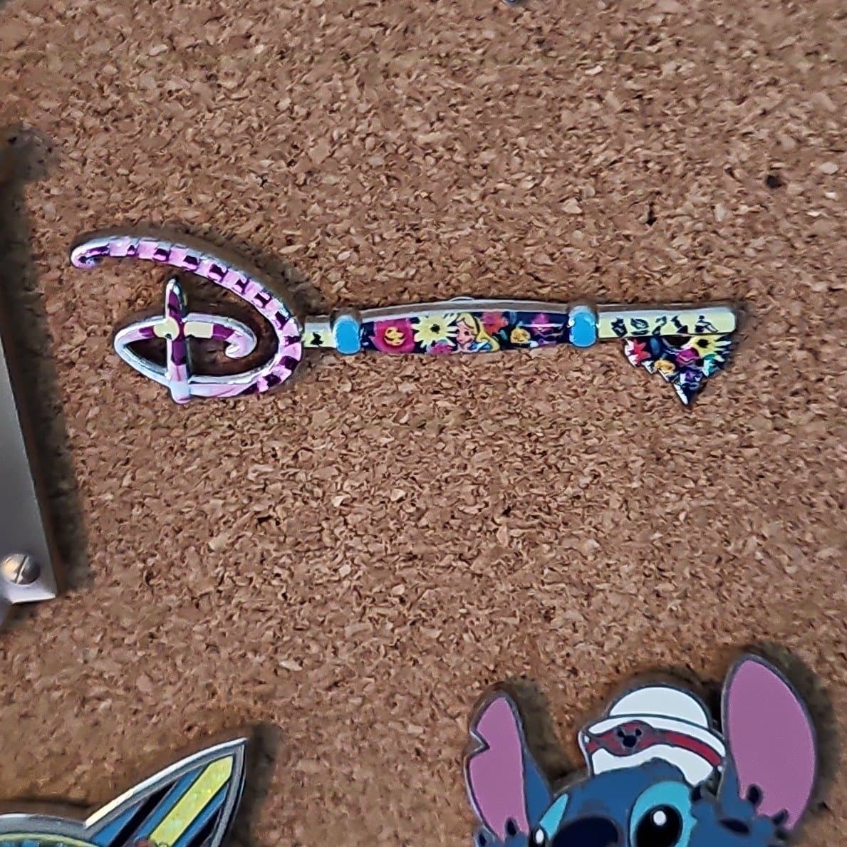 Alice in Wonderland 70th Anniversary Collectible Key Pin - Special Edition front