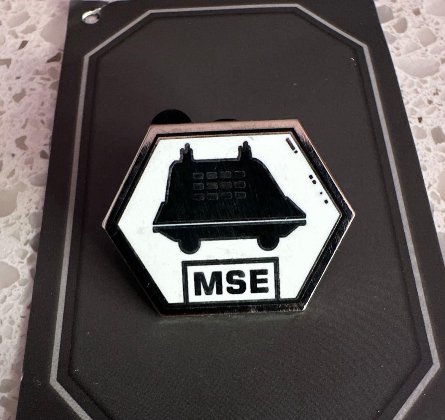 MSE Droid Droid Badge Pin - Star Wars: Galaxy's Edge front
