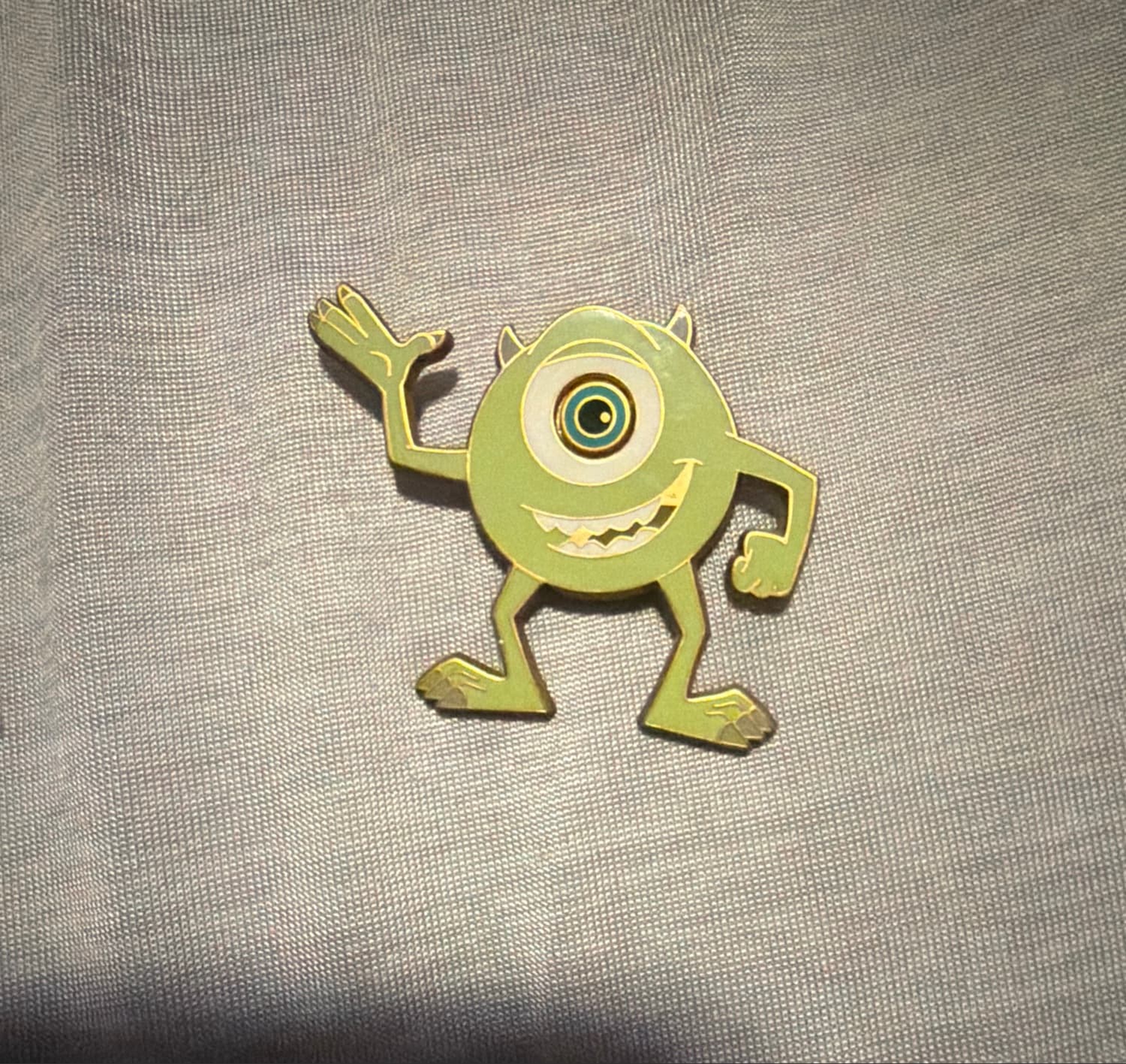 Mike Wazowski Waving with Movable Eye Pin front