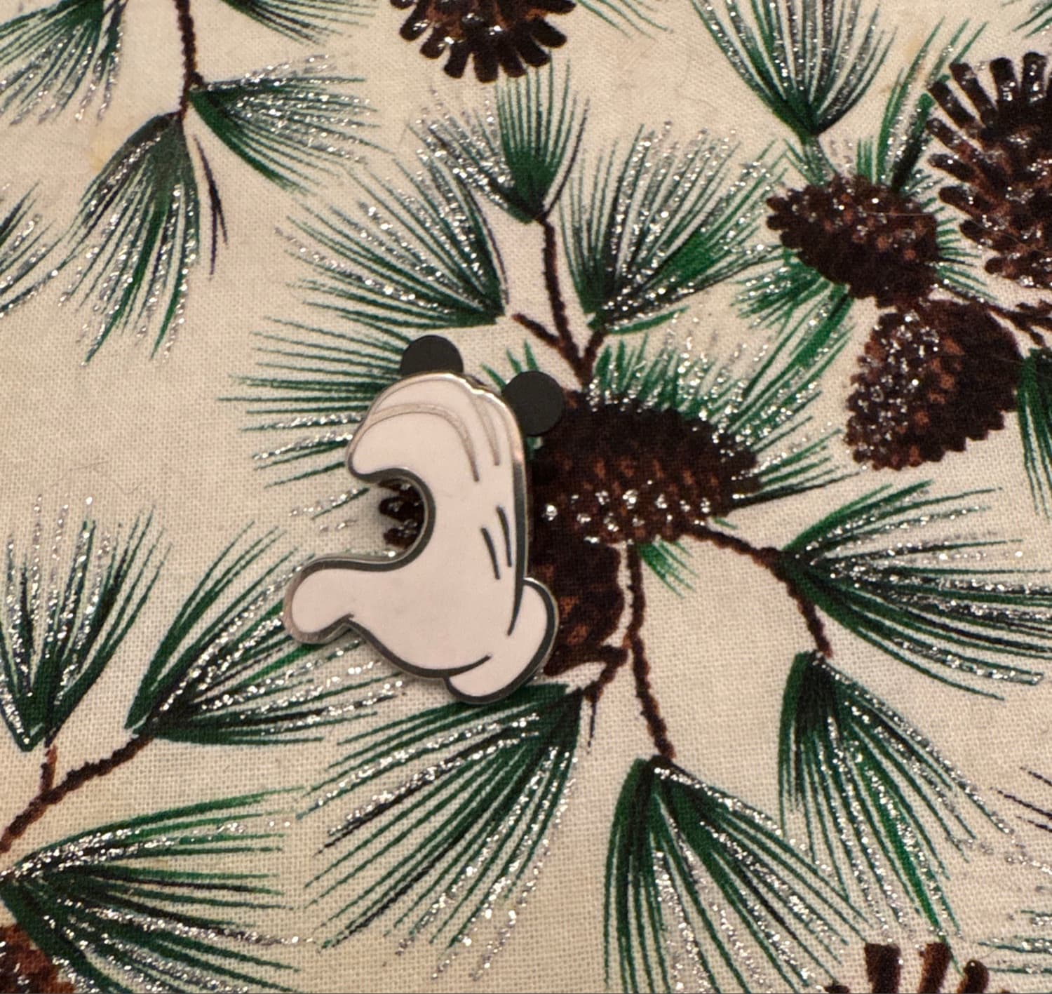 Mickey Pointing Glove front