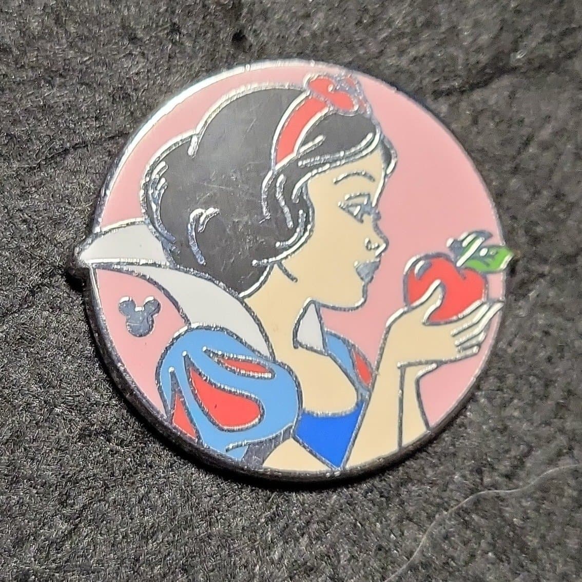 Snow White with Apple - Hidden Mickey Princesses front