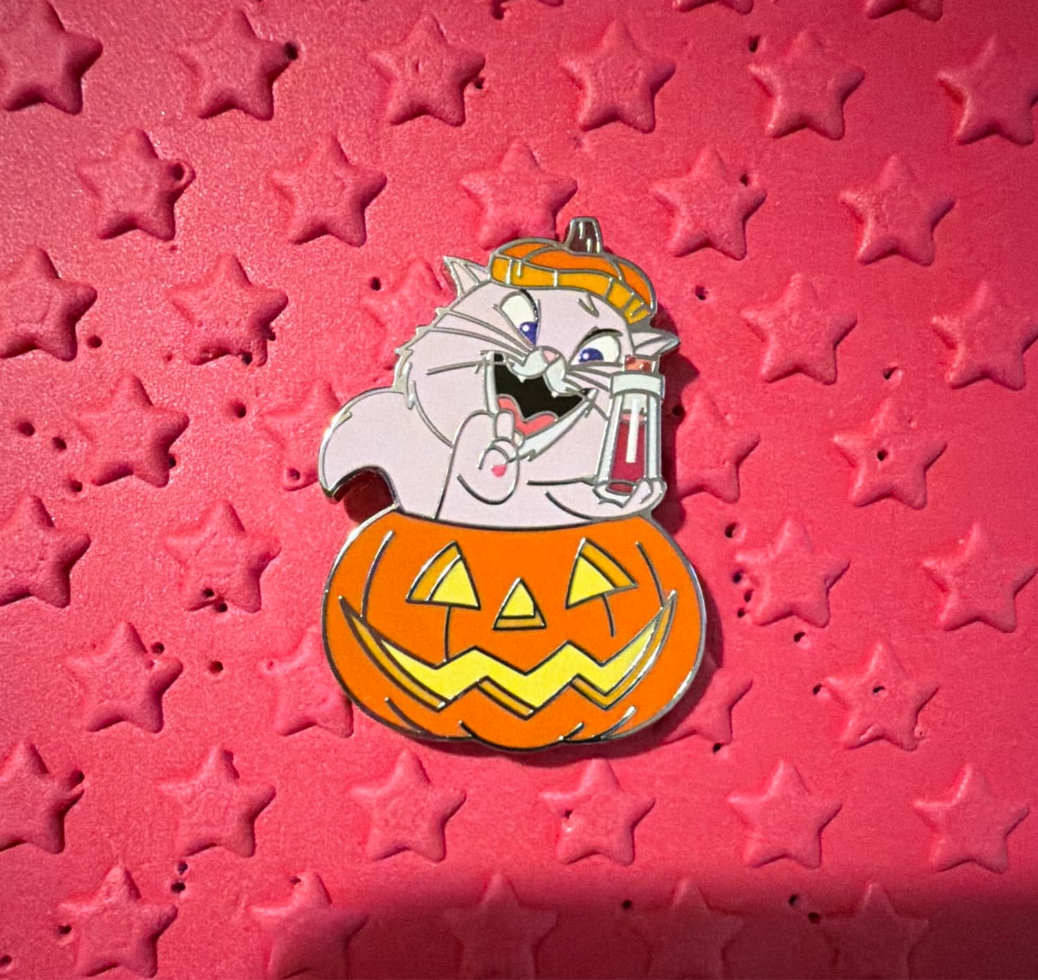 Yzma as Cat - Pumpkin Pals Mystery Pin Collection front