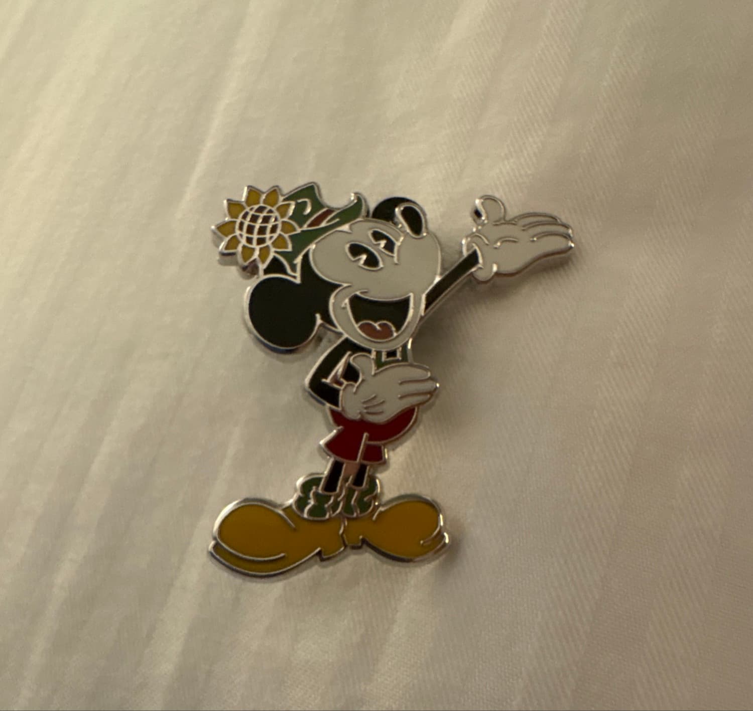 Mickey Mouse Sunflower front