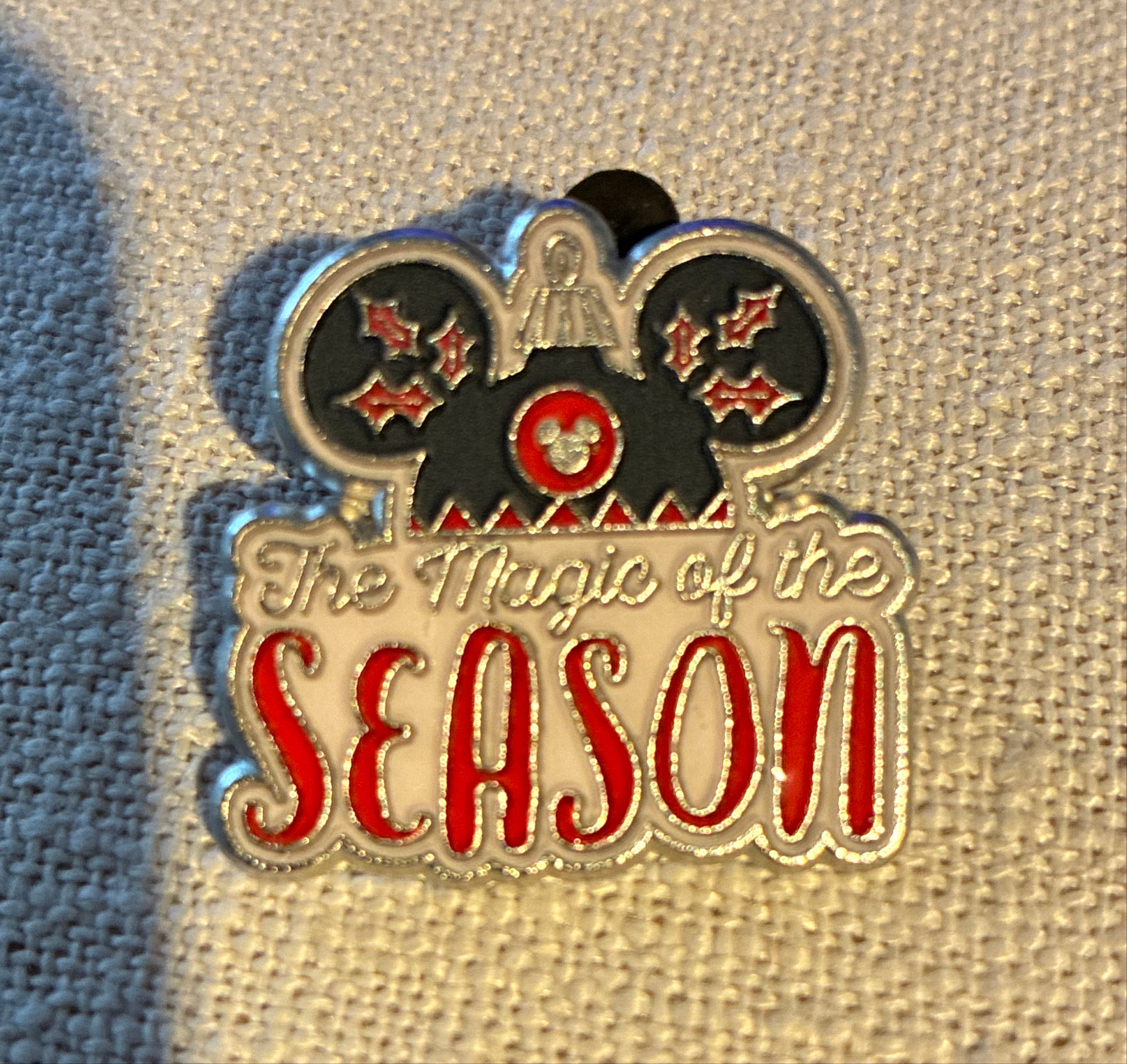 Mickey Mouse Icon Holiday 4-Pins Set - The Magic of the Season front