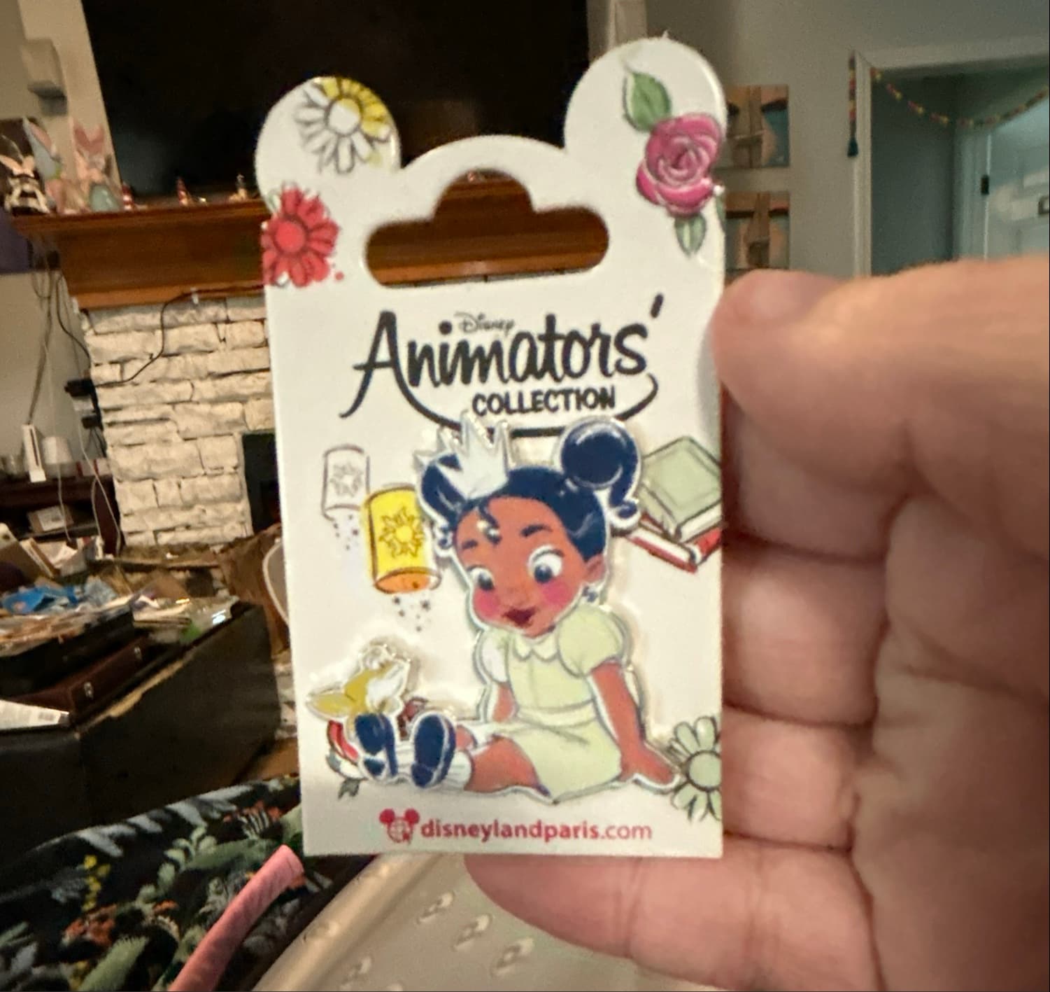 Disney Animators' Collection Tiana Princess and the Frog Pin front