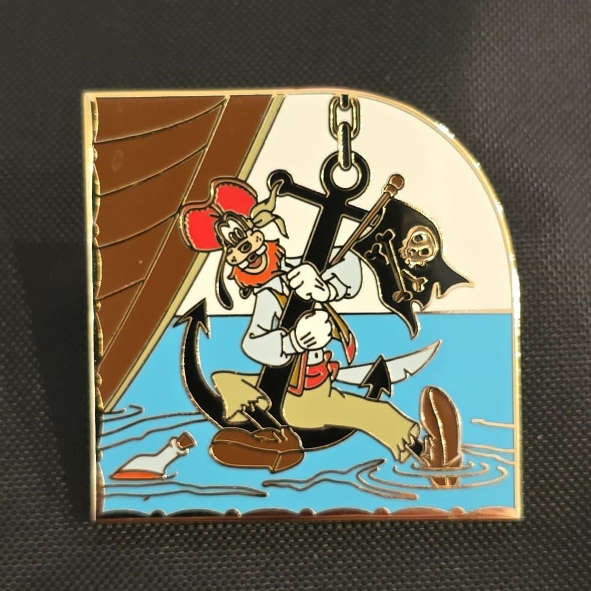 Pirate Goofy on Anchor front
