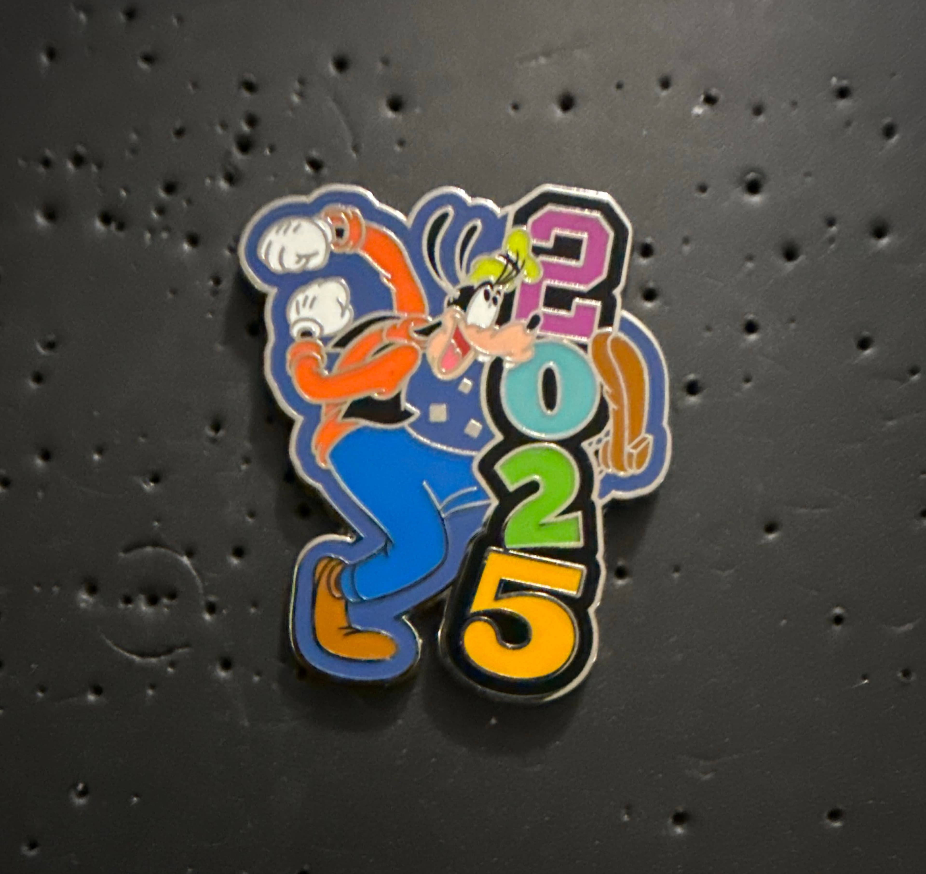 Goofy - 2025 Dated Mystery Pin front