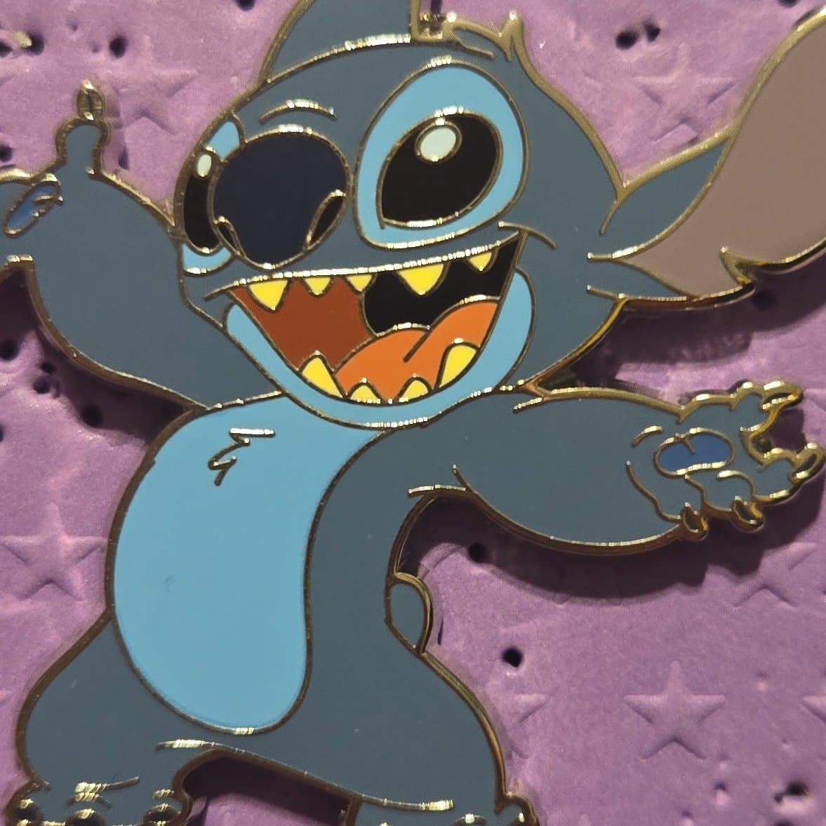 Stitch Smiling Arms Out front