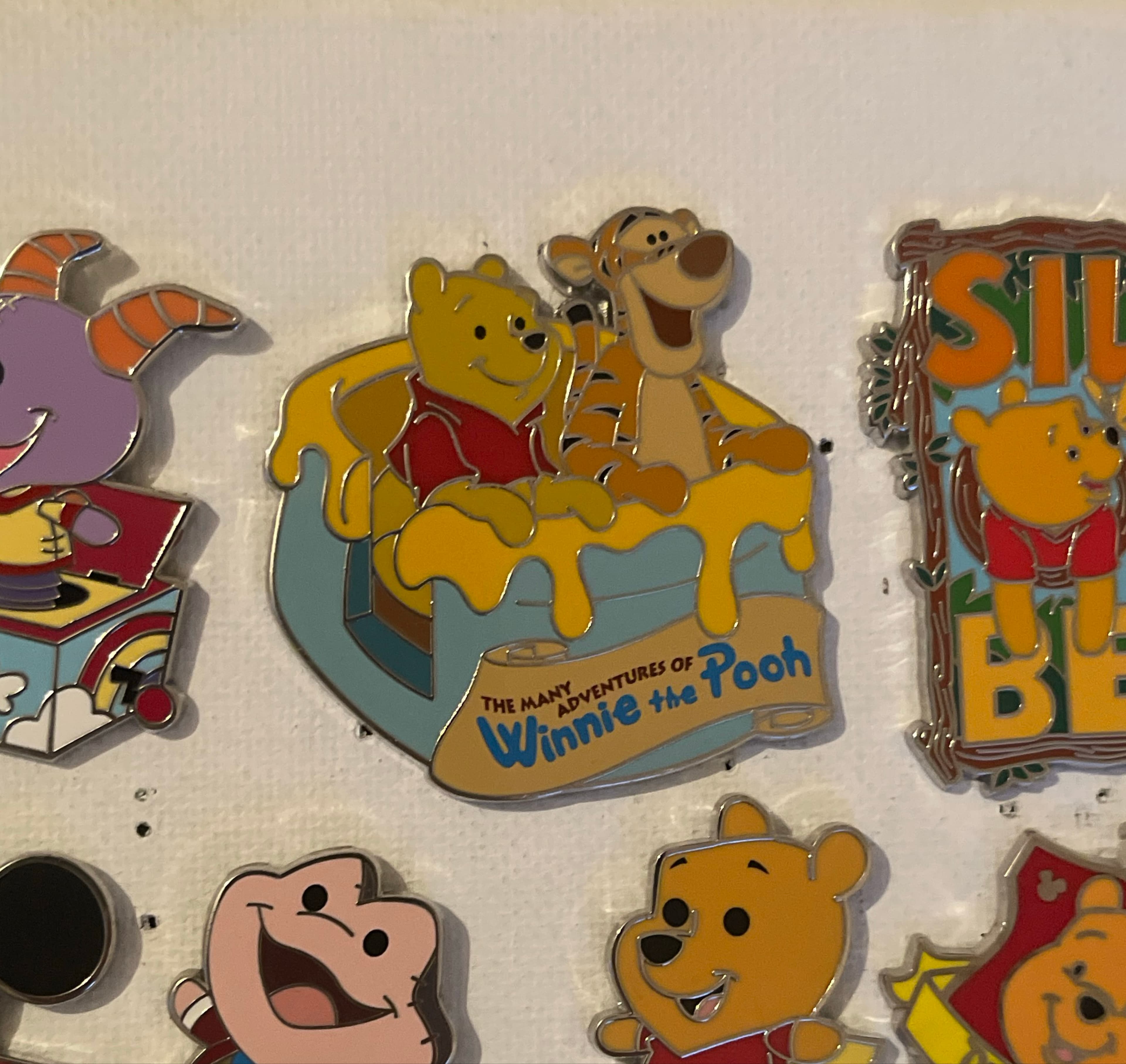 Winnie the Pooh and Tigger in a Ride Car - The Many Adventures of Winnie the Pooh front