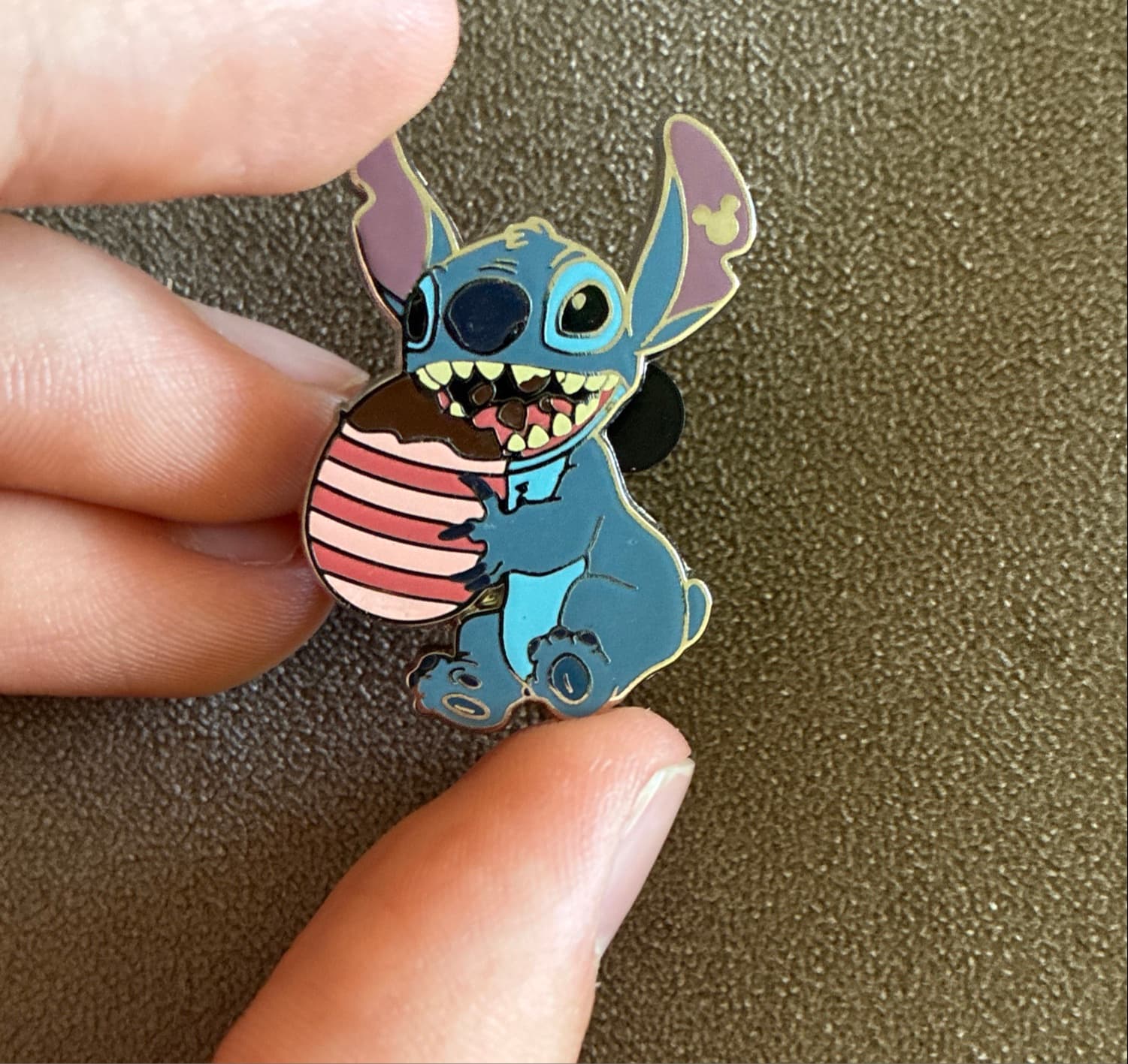 Stitch with Chocolate Egg front