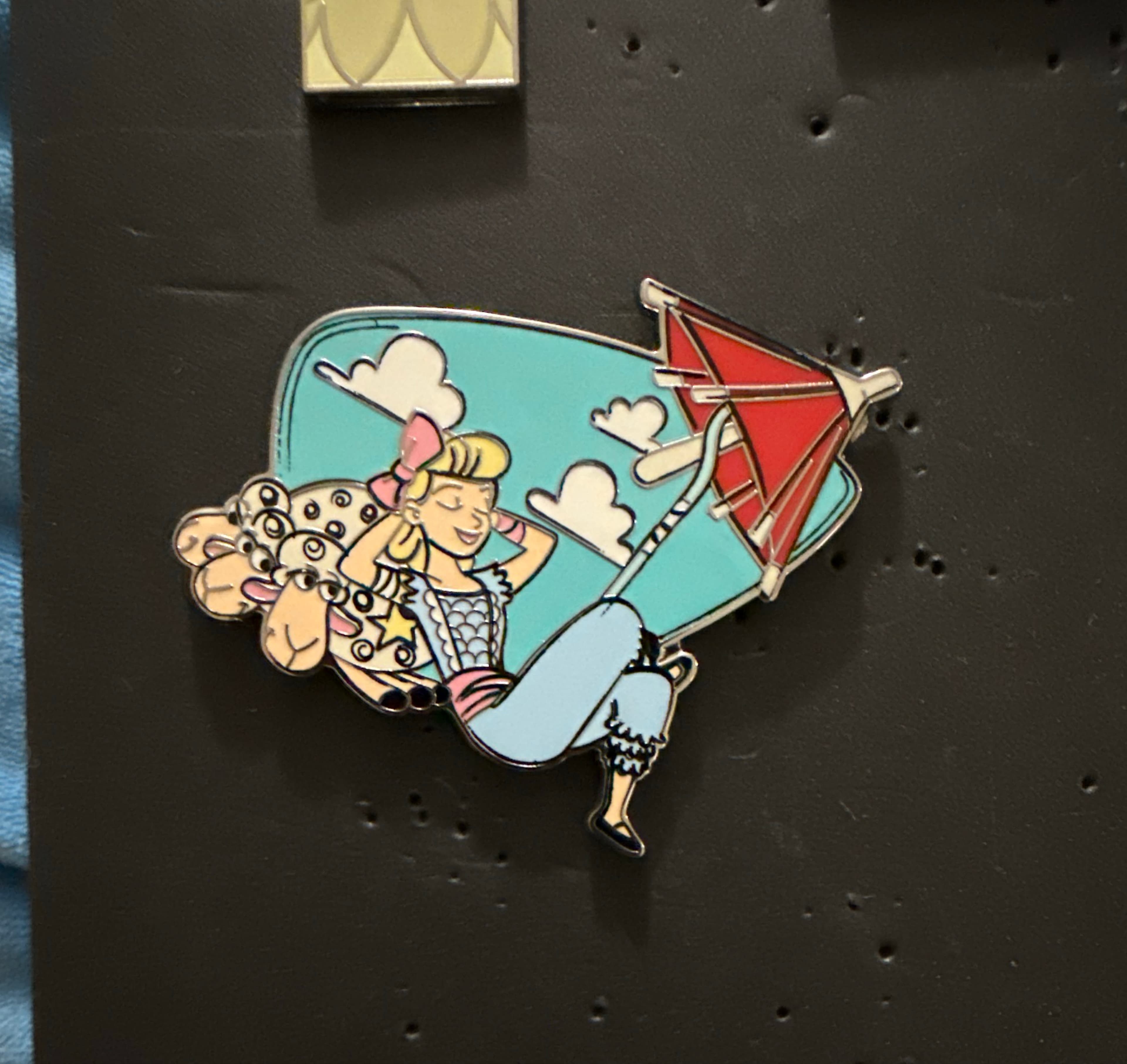 Bo Peep, Billy, Goat and Gruff - Relaxing Under Umbrella - Pixar Toy Story Summer Starter front