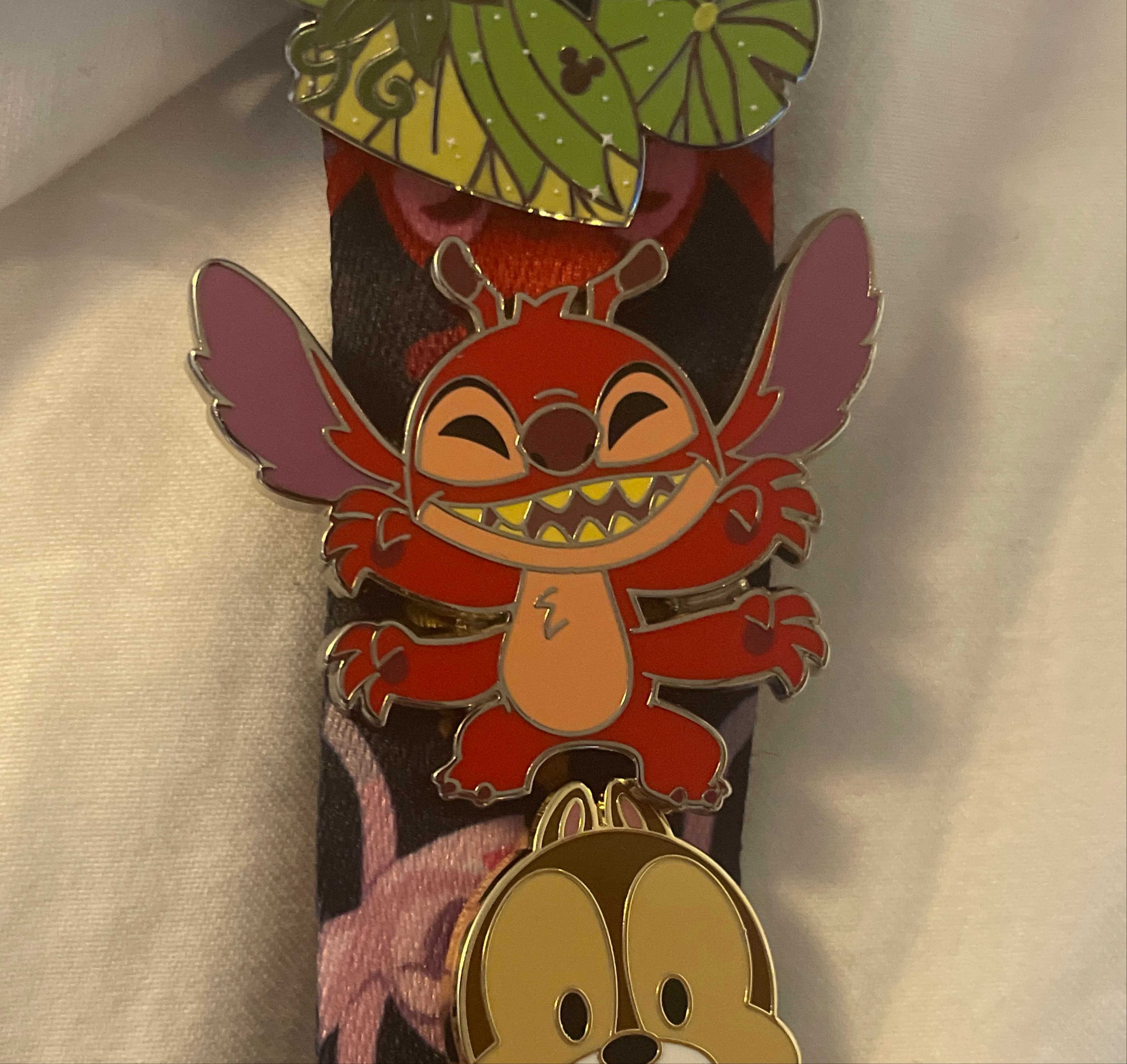 Leroy - Lilo and Stitch Pin Trading Starter Set front