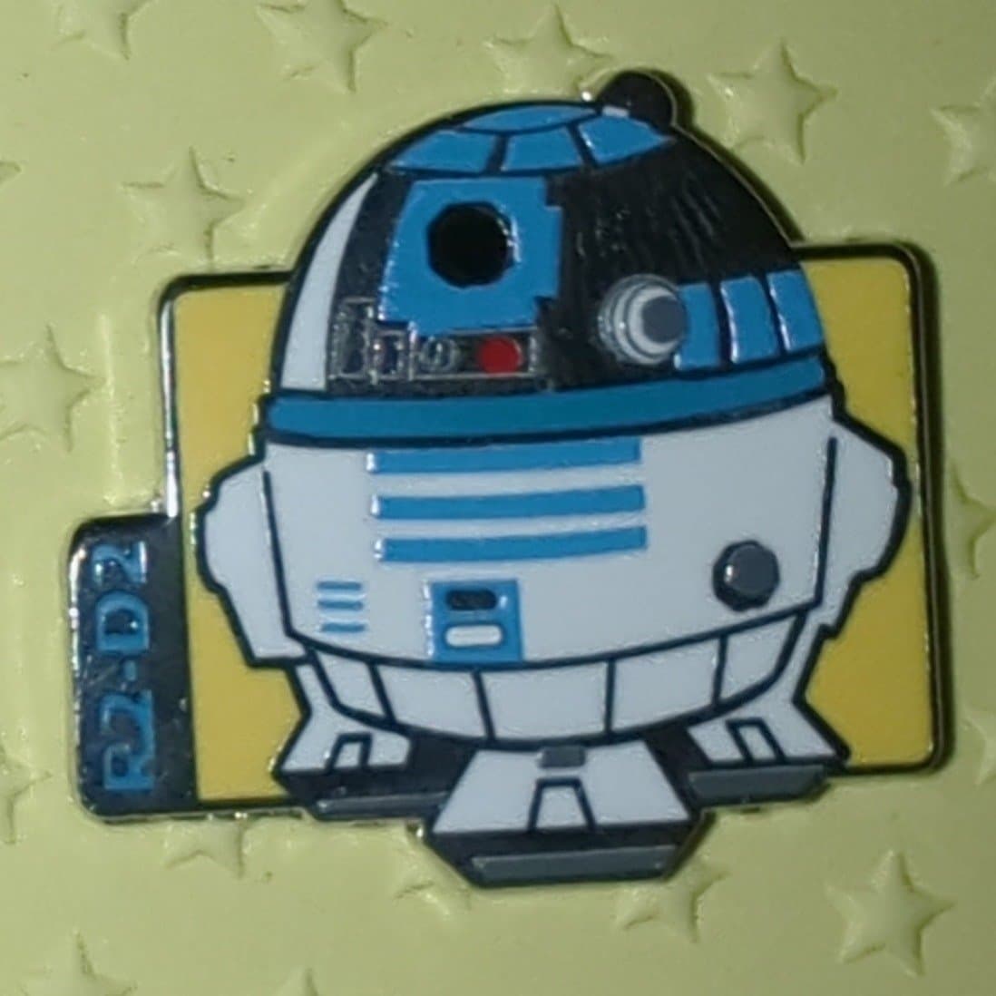WDW - Hidden Disney Series 2024 - Star Wars Droids - R2-D2 front