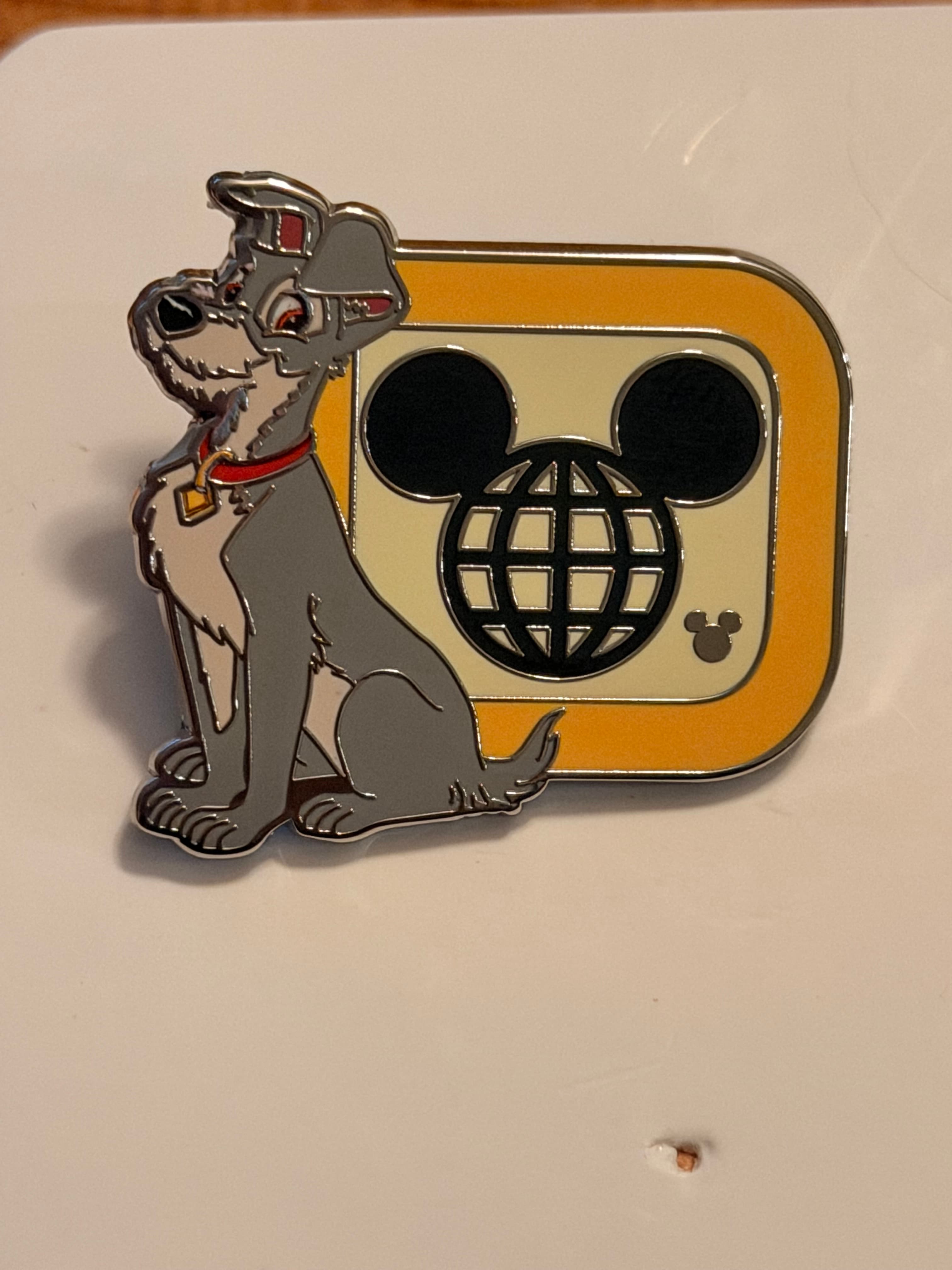 Tramp Walt Disney World D front