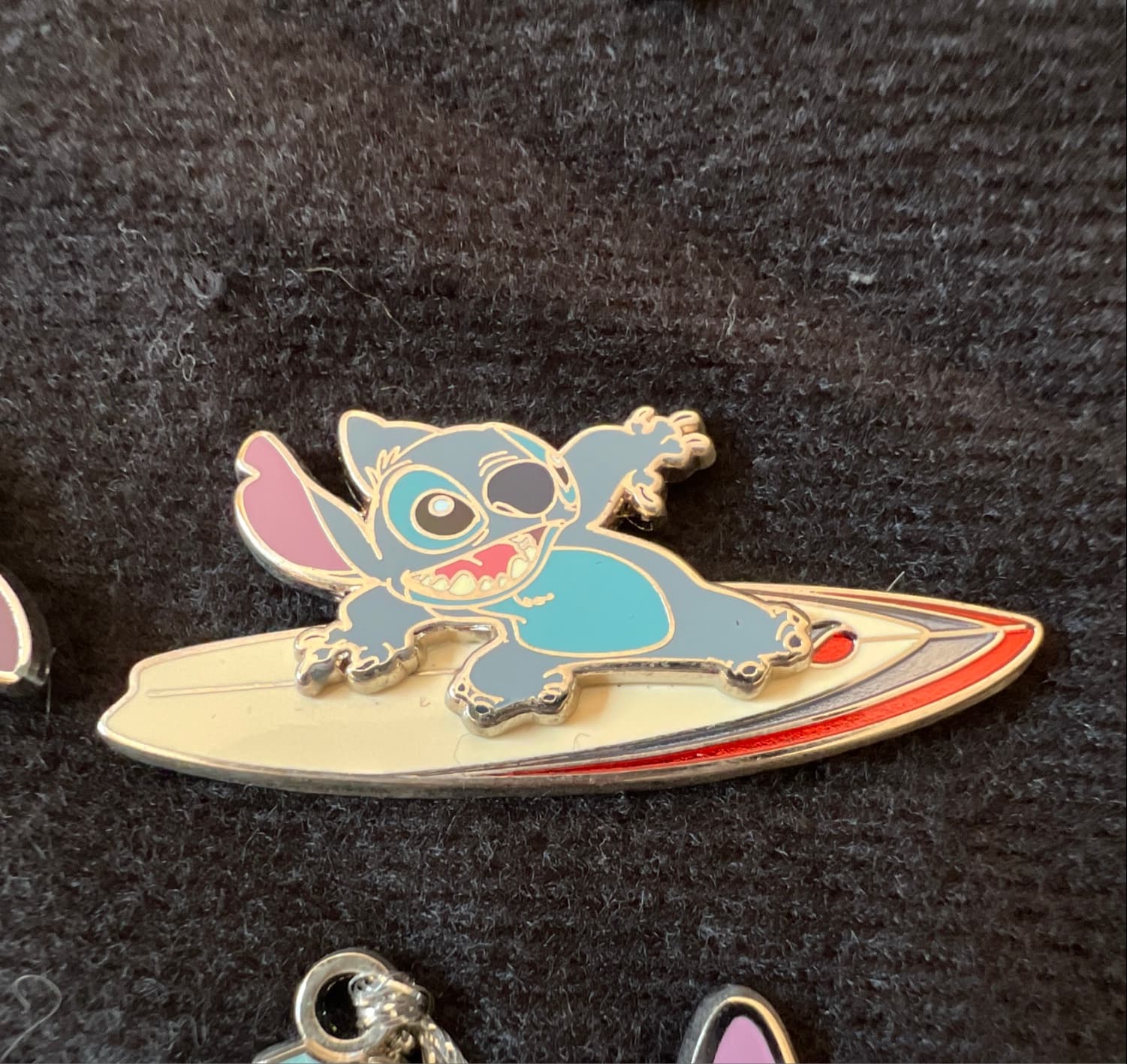 Lilo & Stitch - Stitch on Surfboard front