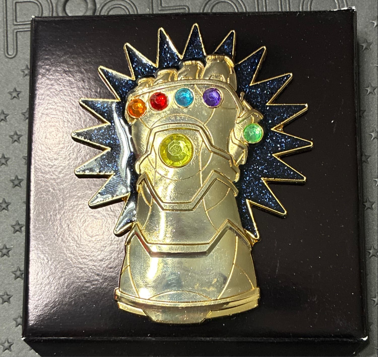 Infinity Gauntlet Jumbo Pin front