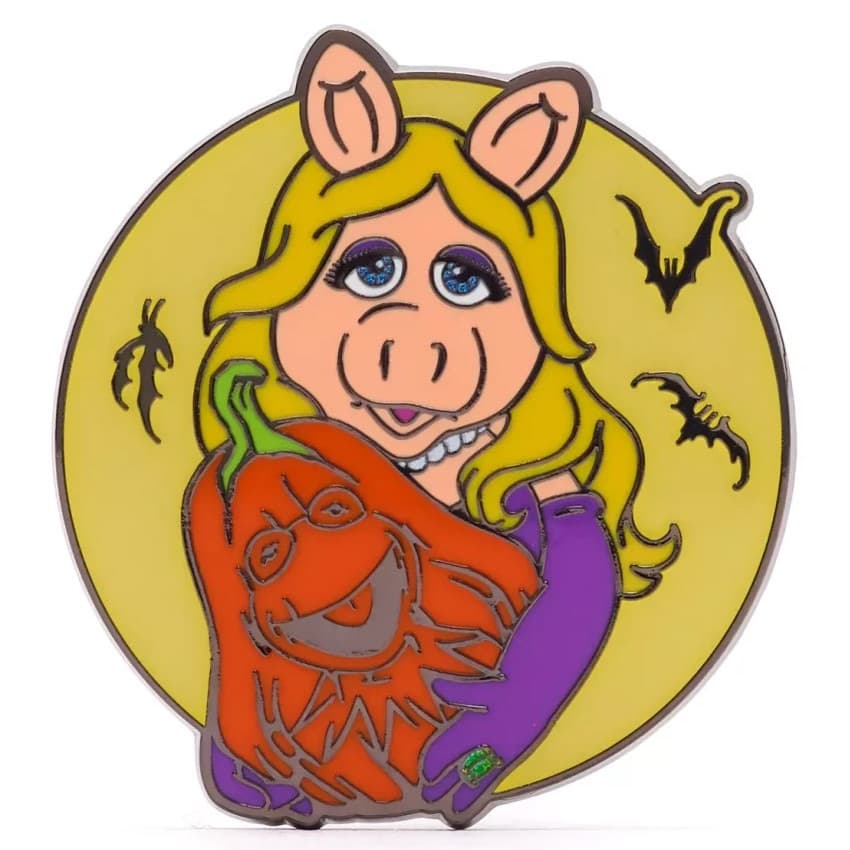 Miss Piggy with Kermit Pumpkin front
