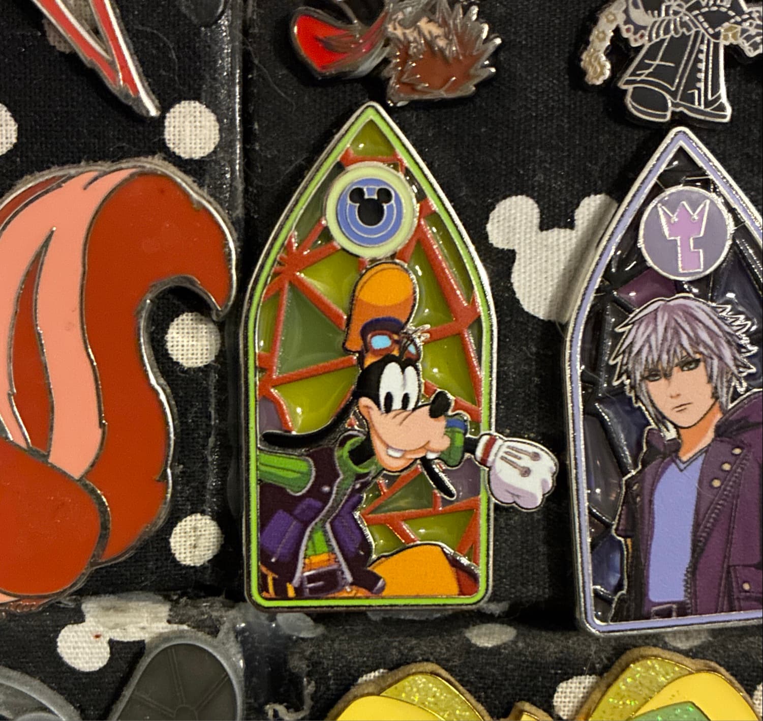 Goofy Stained Glass Window - Hot Topic Exclusive front