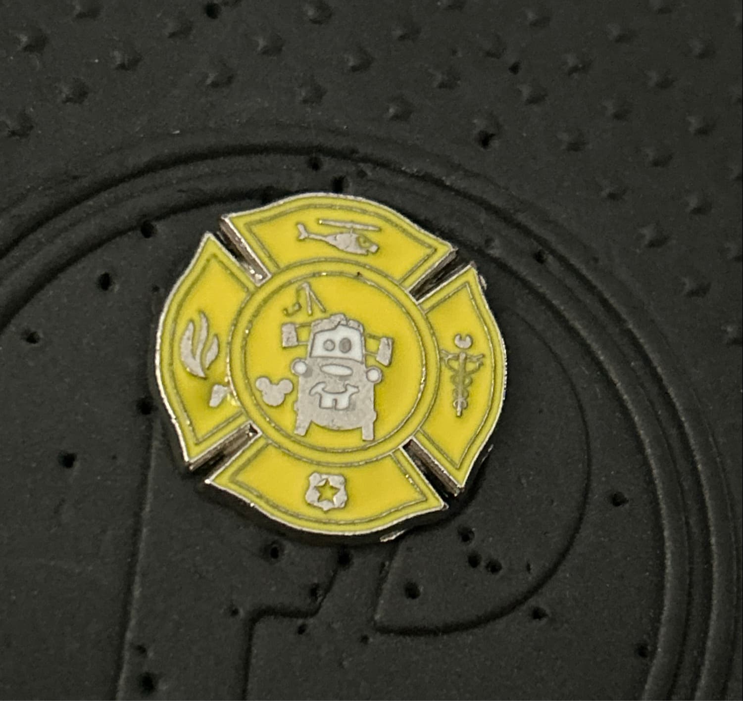 Rescue Squad Mater - 2014 Hidden Mickey - Mater's Junkyard Jamboree Signs front