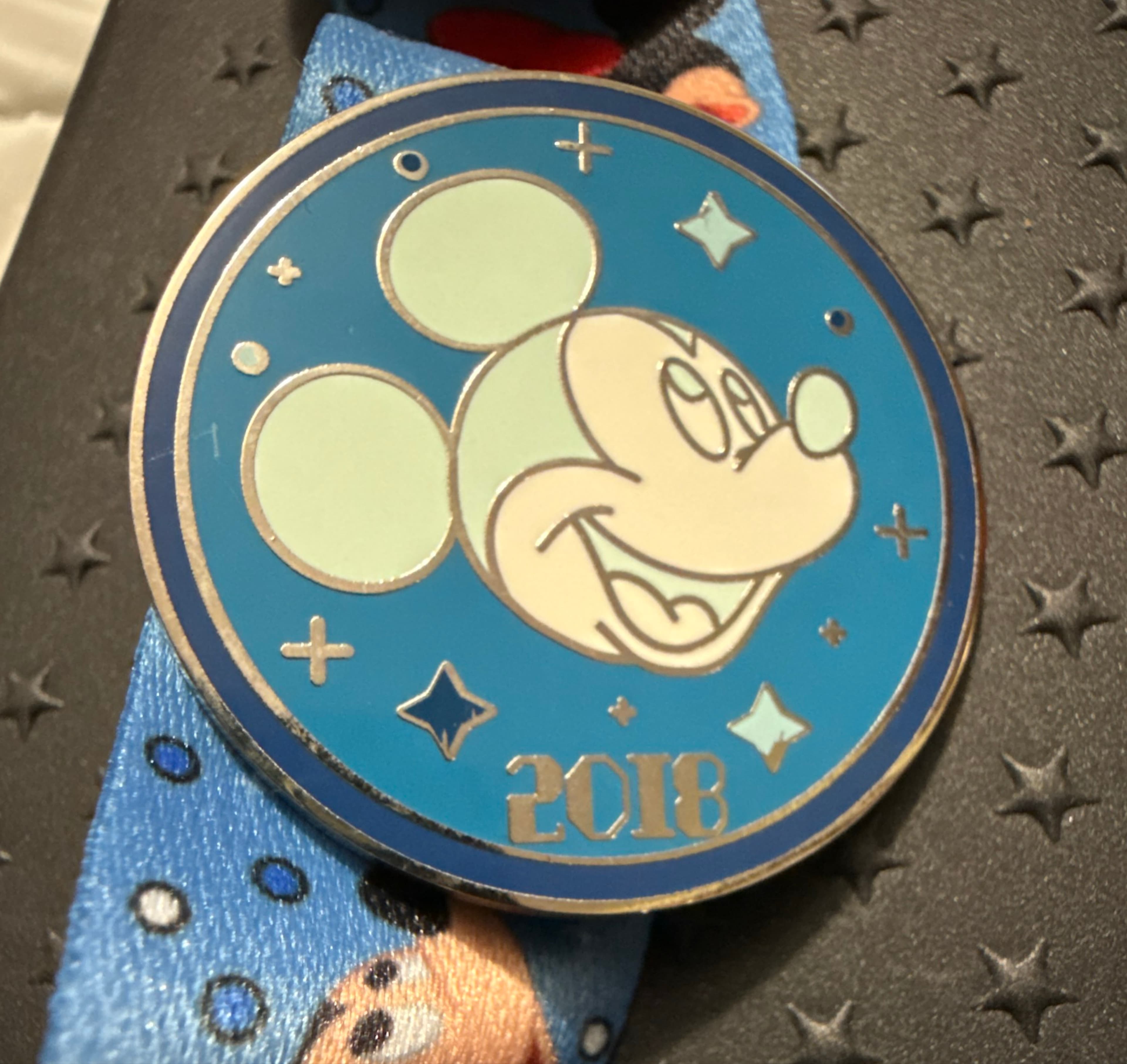 Mickey Mouse Smiling Head Blue 2018 Hidden Mickey Pin front
