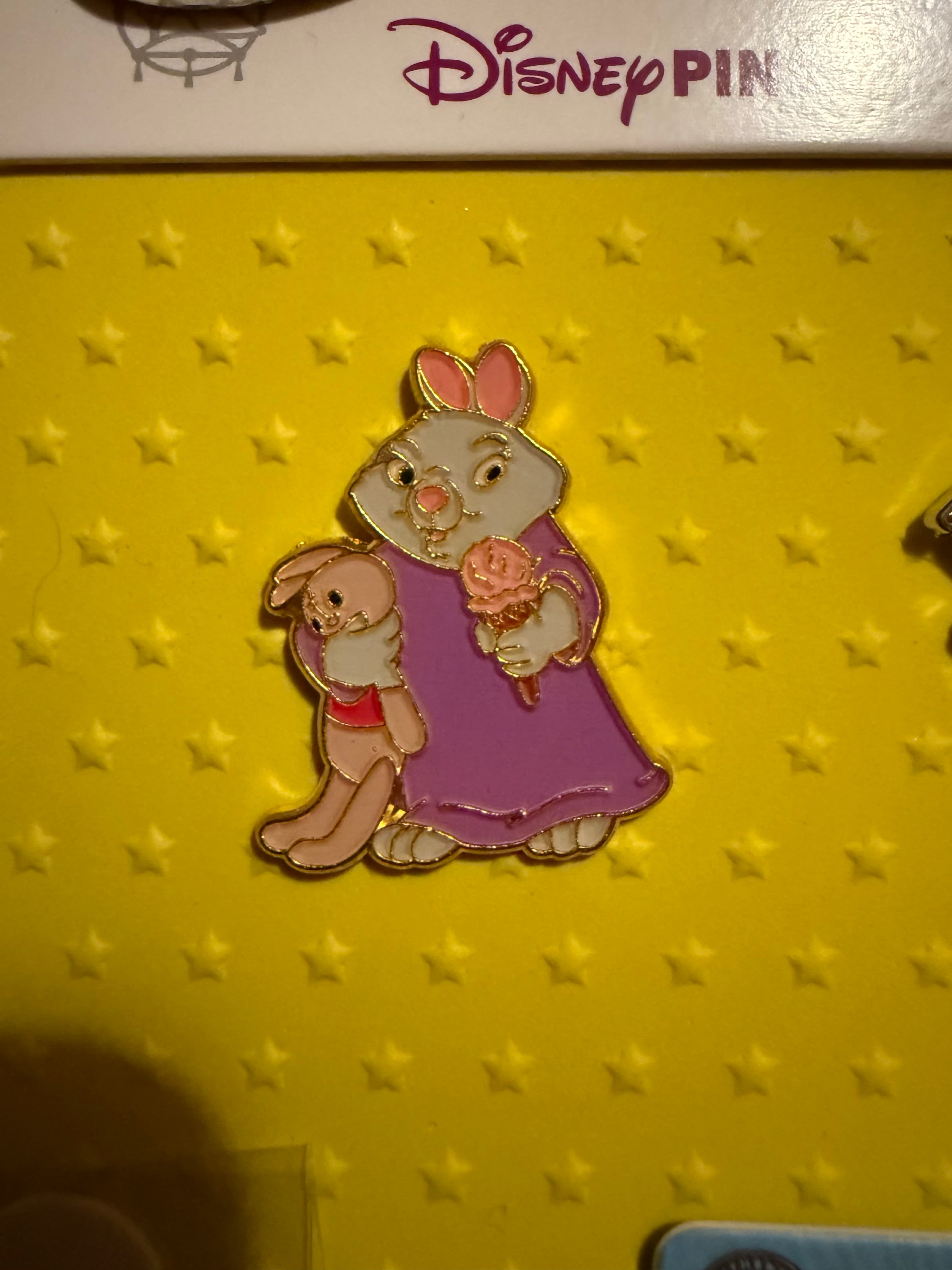 Trader's Delight Tagalong Robin Hood Ice Cream front