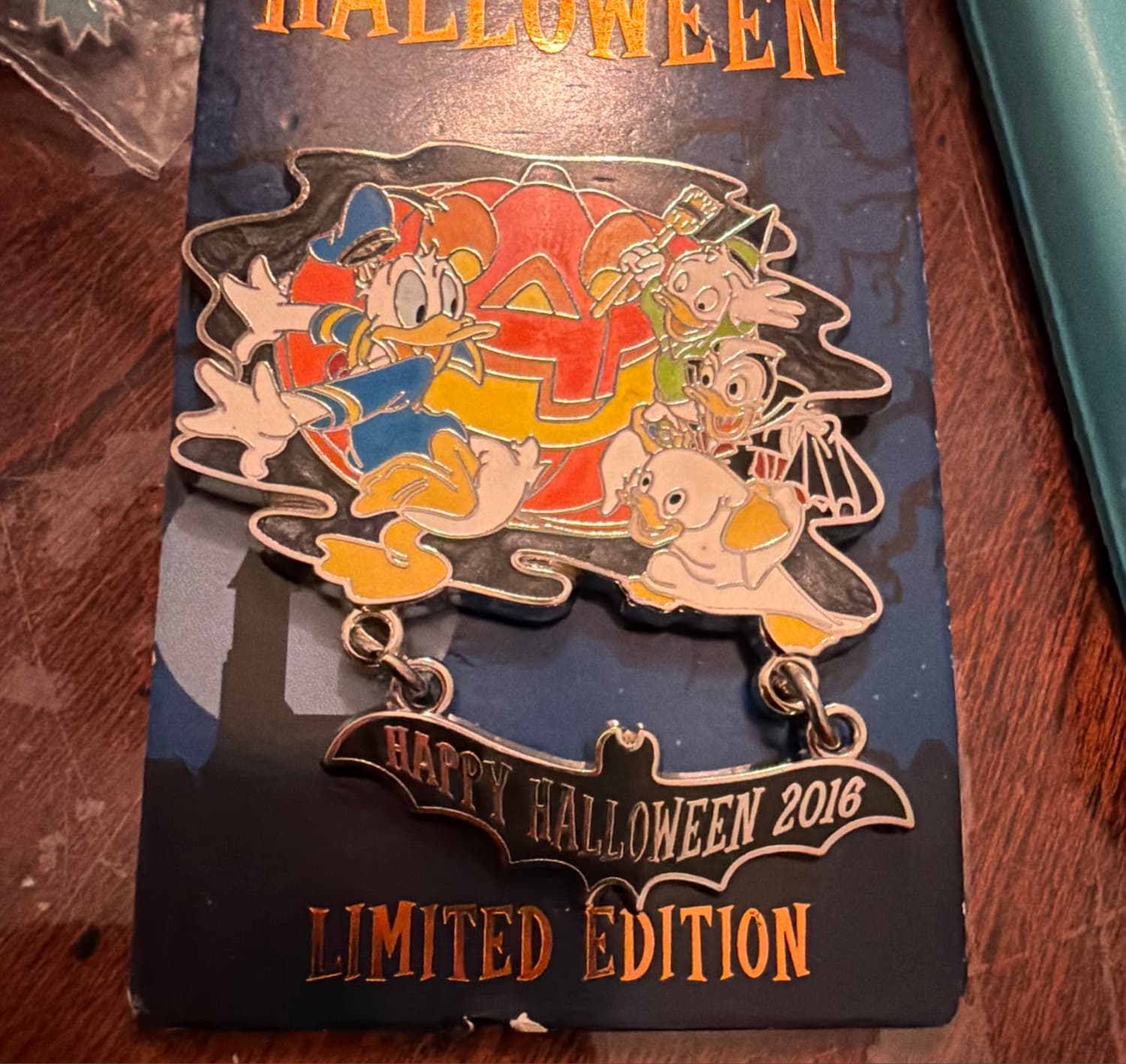 Happy Halloween 2016 DVC Donald and Nephews Dangle Pin front