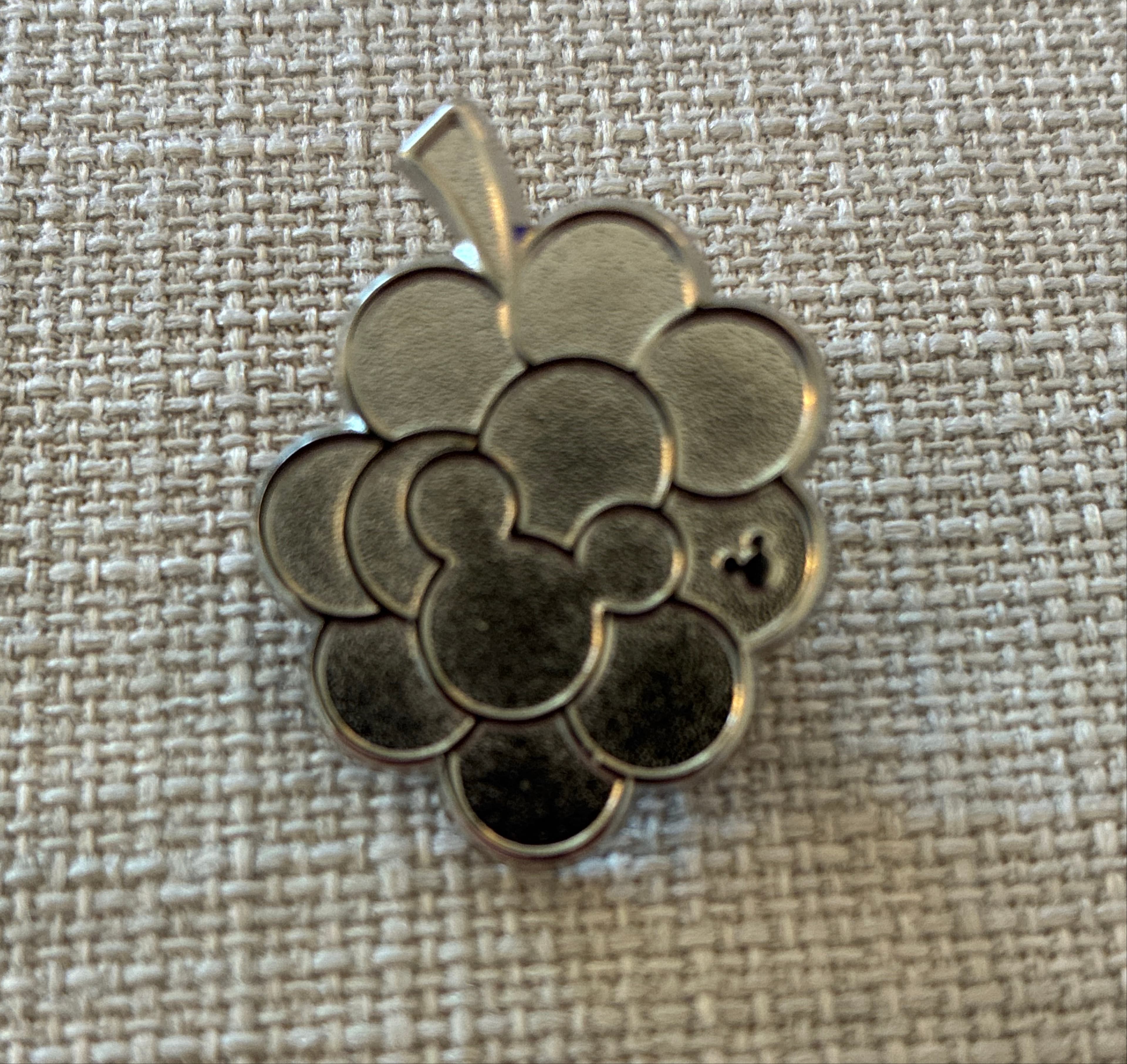 Hidden Mickey Fruit Icon - Grapes Chaser front
