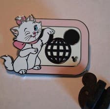 Marie Walt Disney World D front