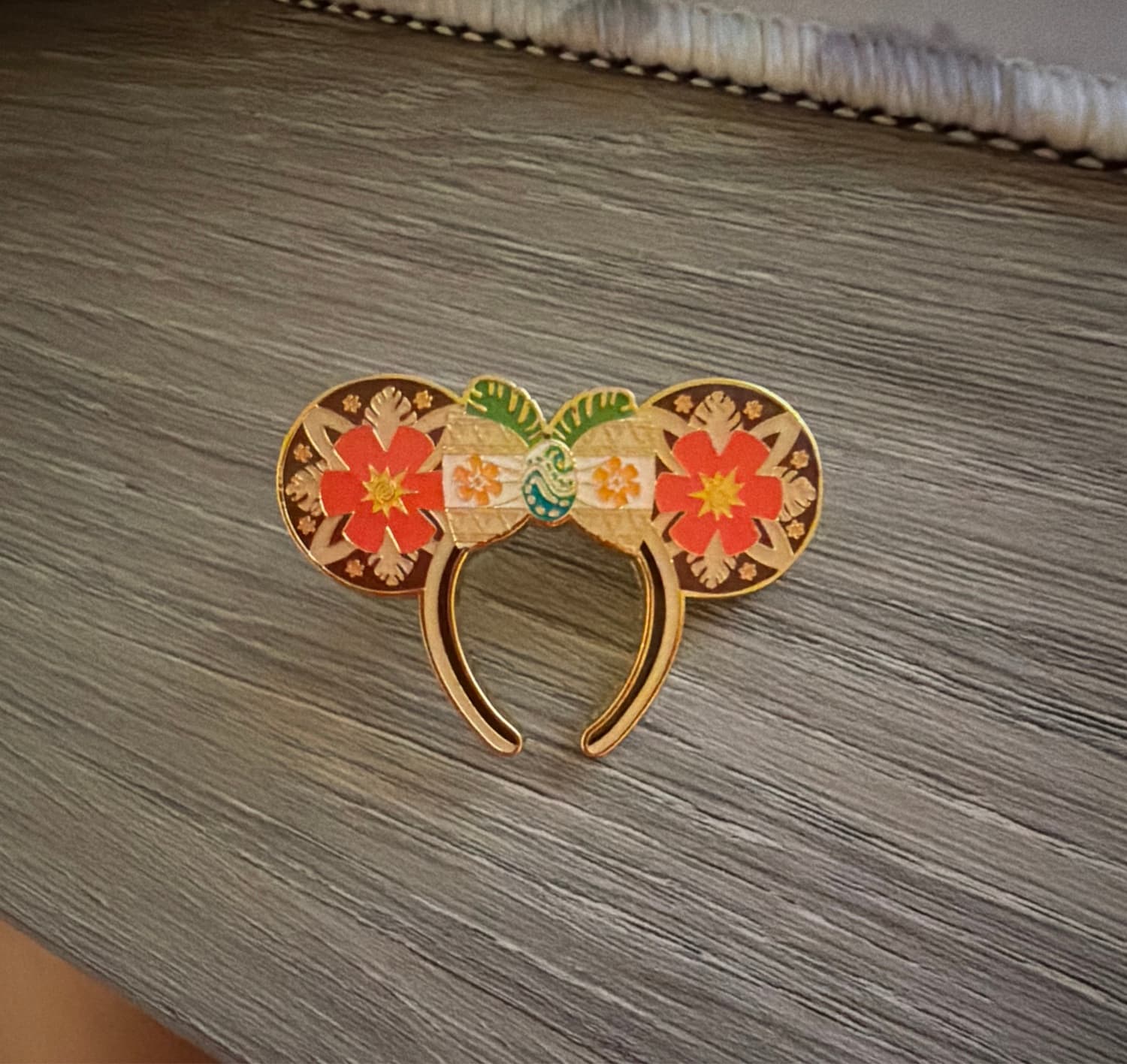 Loungefly Disney Princess Minnie Mouse Ears Blind Box Enamel Pin Moana front