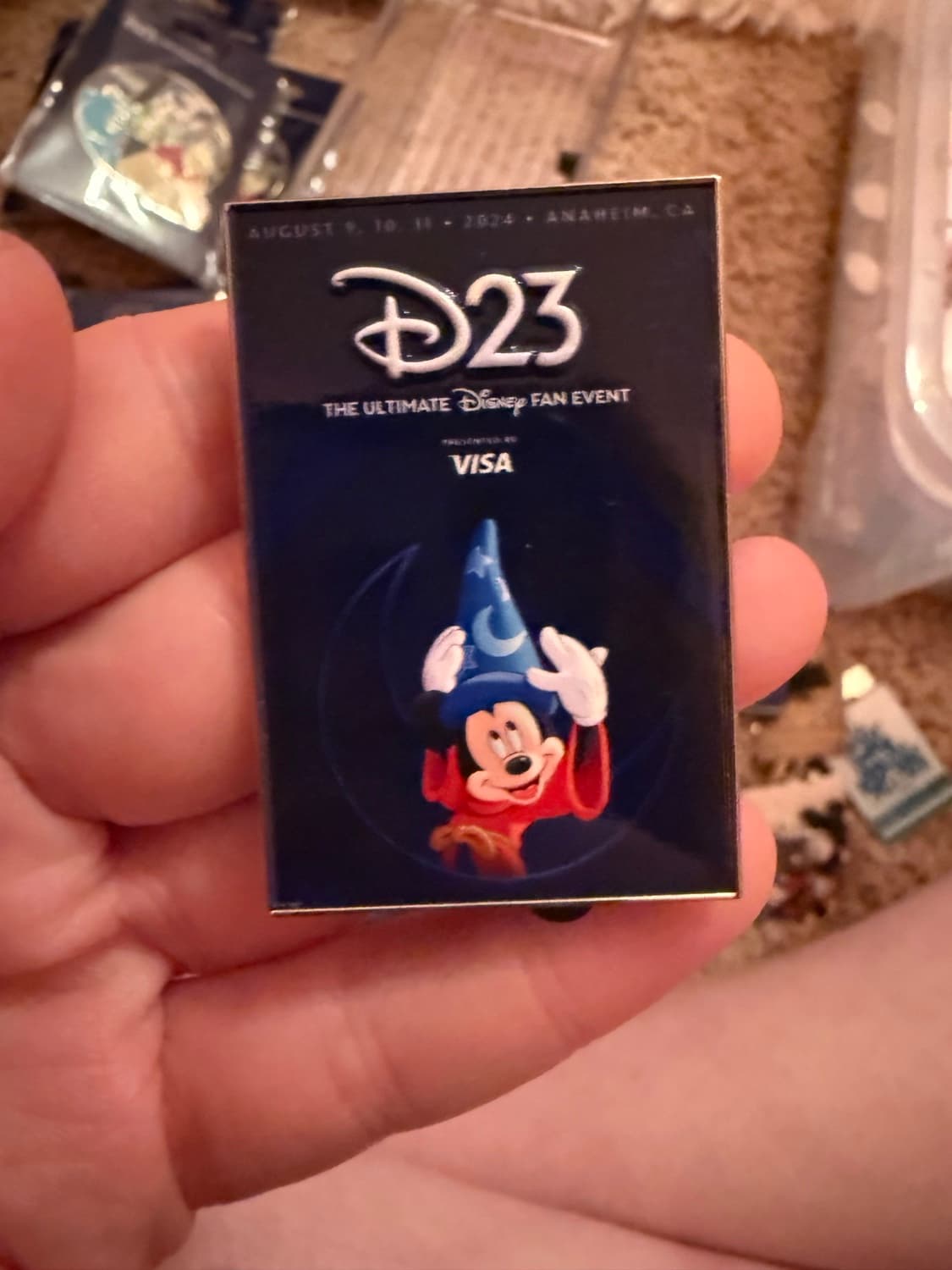 D23 The Ultimate Disney Fan Event 2024 Gold Member Exclusive Sorcerer Mickey Jeweled Pin front