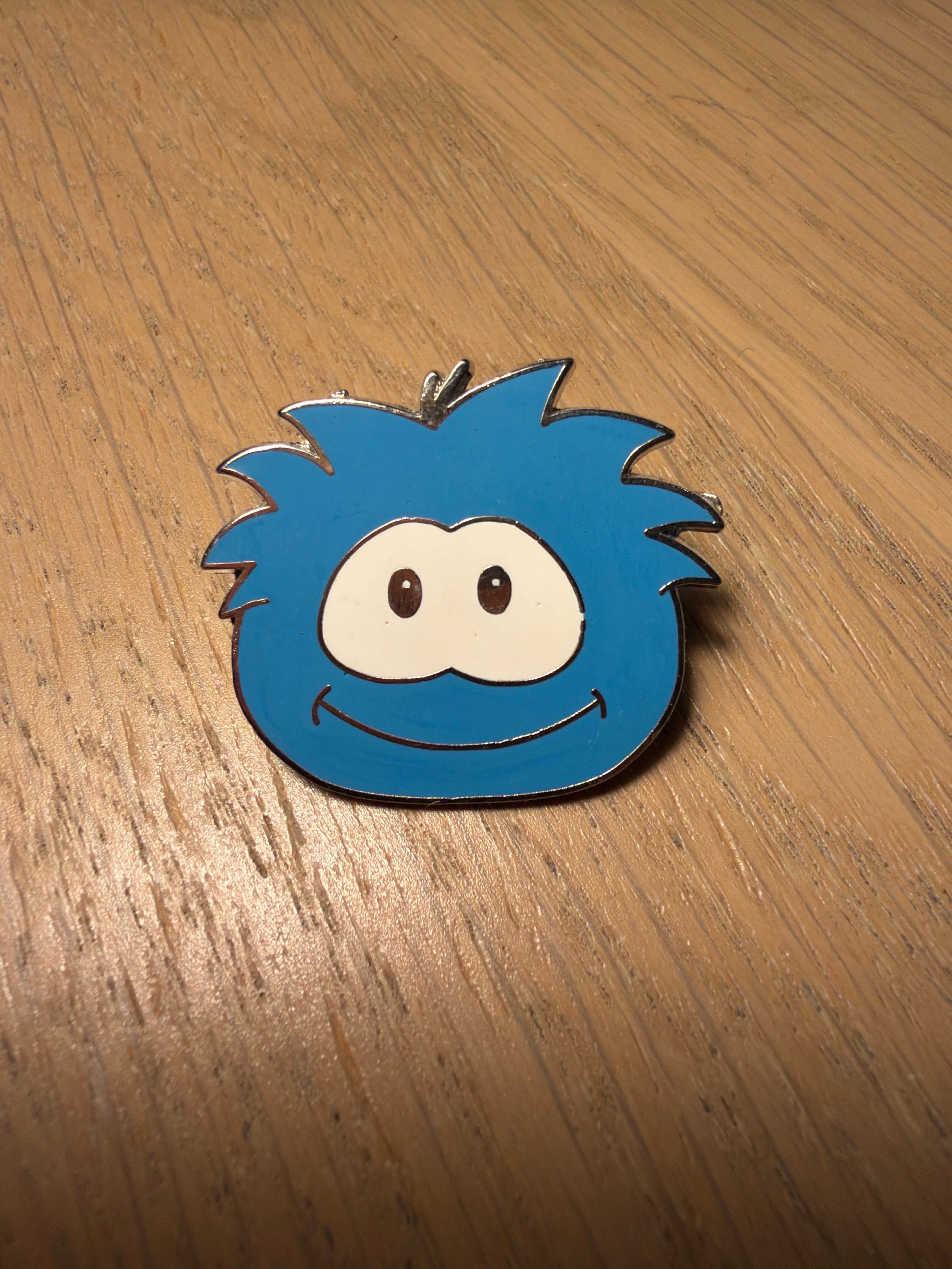 Light Blue Puffle - Club Penguin Puffles Booster Pack front