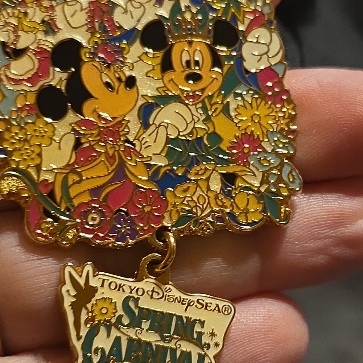 Tokyo DisneySea Spring Carnival 2007 Mickey & Minnie Mouse Dangle Pin front
